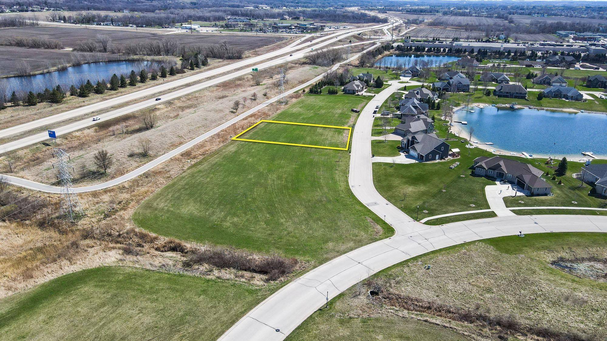 Fond Du Lac, WI 54935,1222 SPRING LAKE Drive