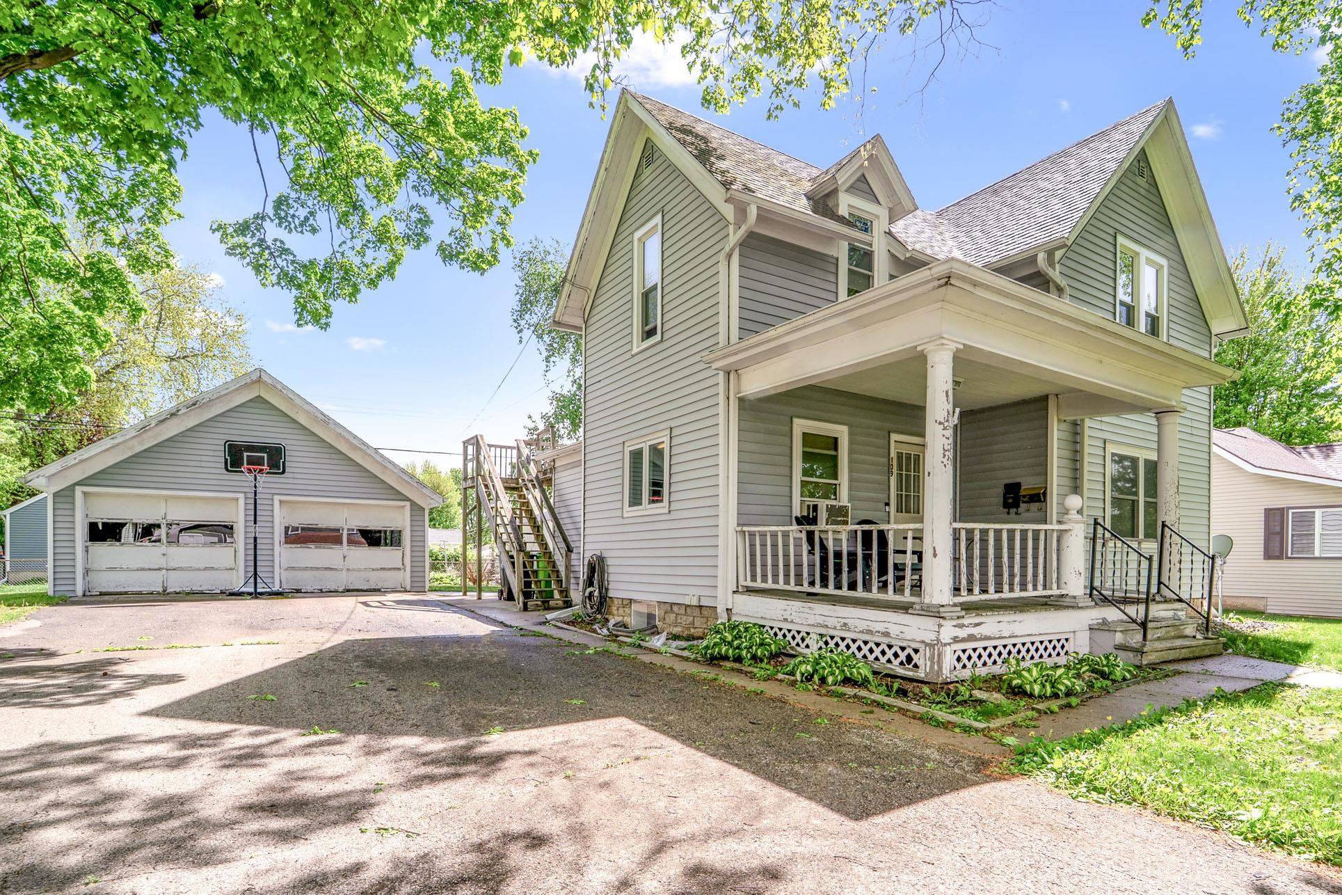 Waupun, WI 53963,109 OLMSTEAD Street