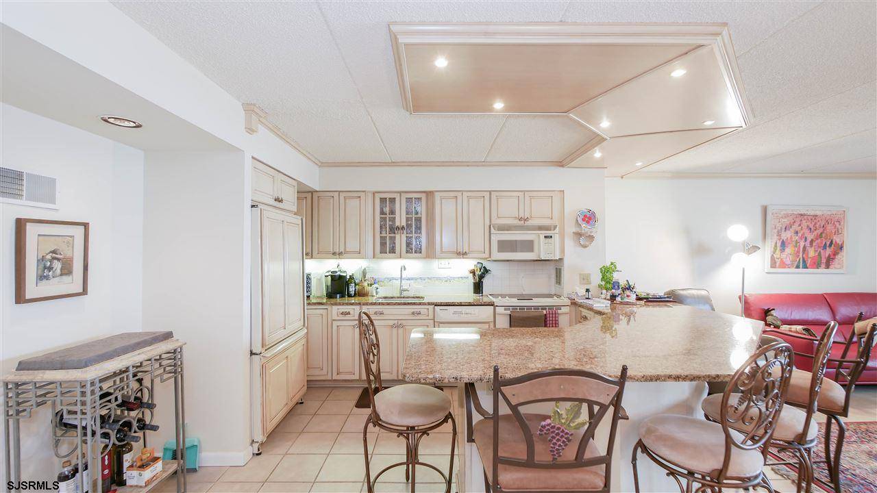 Longport, NJ 08403,2700 atlantic #302
