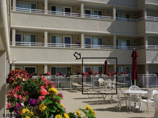 Ventnor, NJ 08406,5300 Boardwalk #105