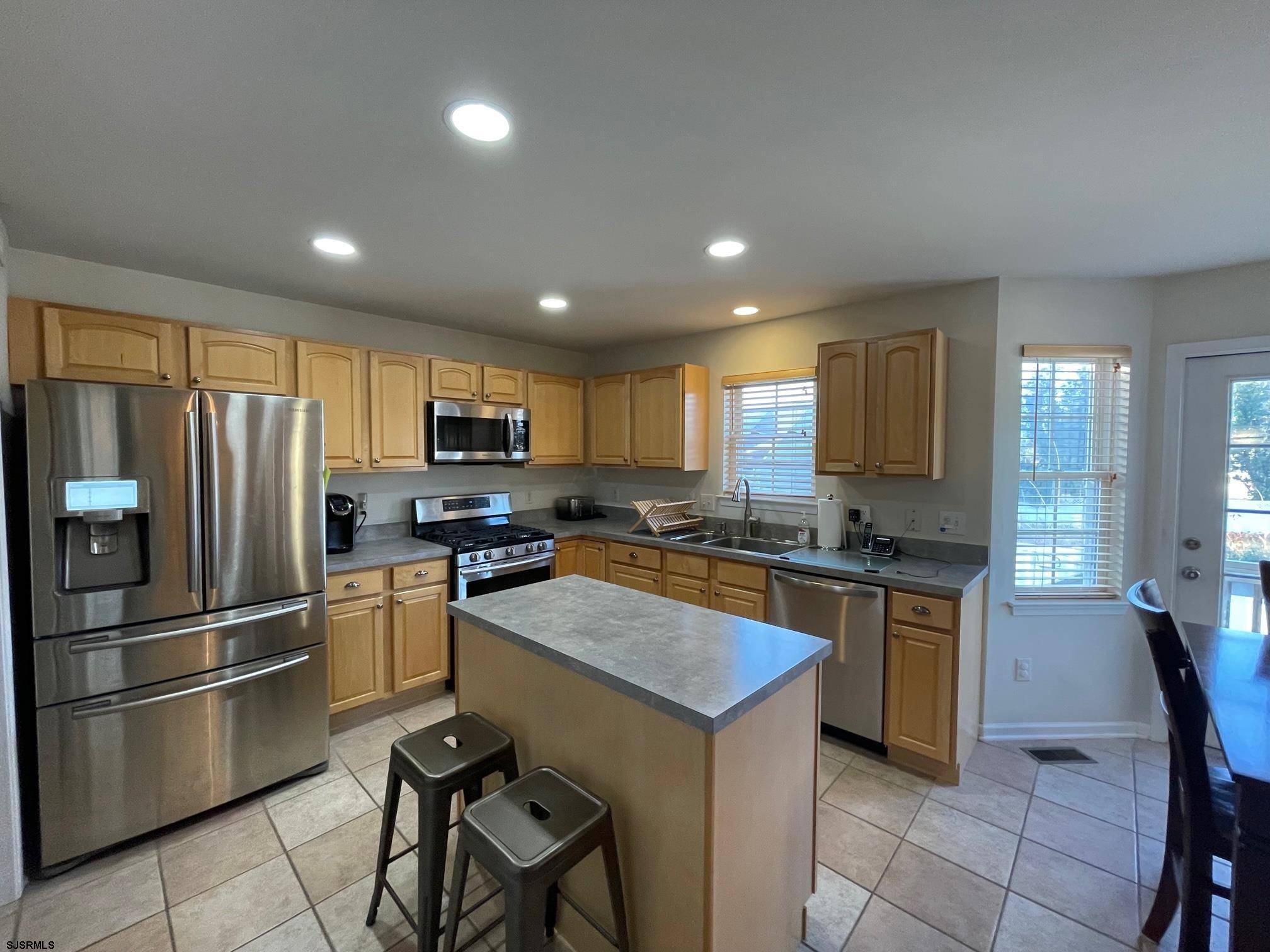 Northfield, NJ 08225,9 Atrium Ct