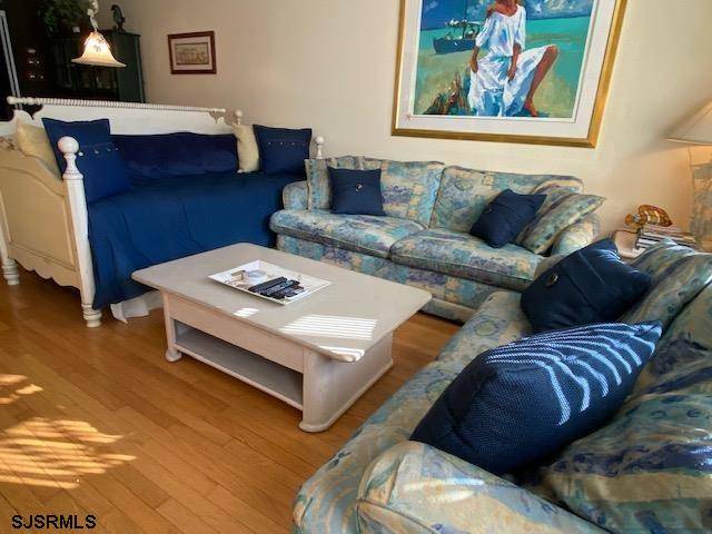 Ocean City, NJ 08226-3401,16 W 11th