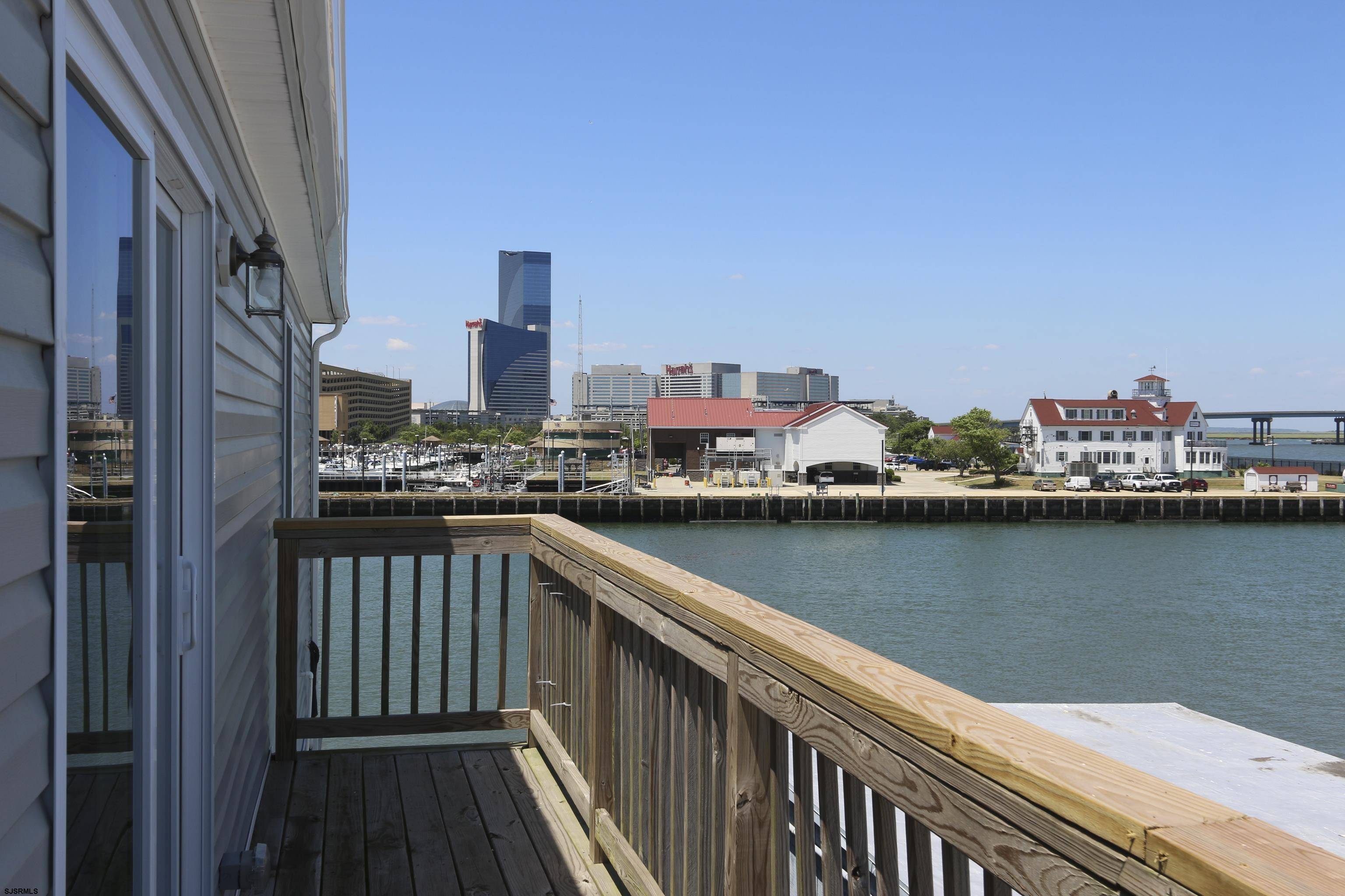 Atlantic City, NJ 08401,421 Carson Ave #3
