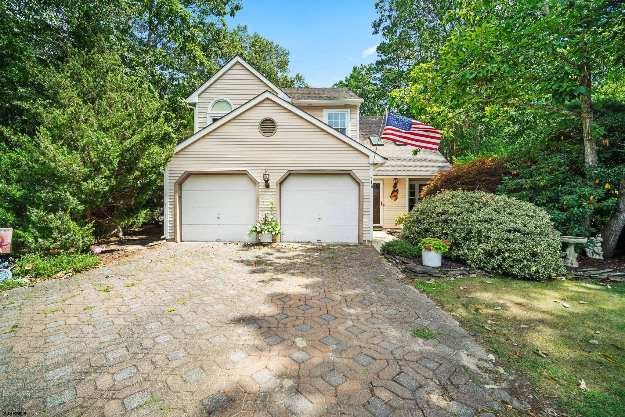 Smithville, NJ 08205,718 Falcon Crest Ct