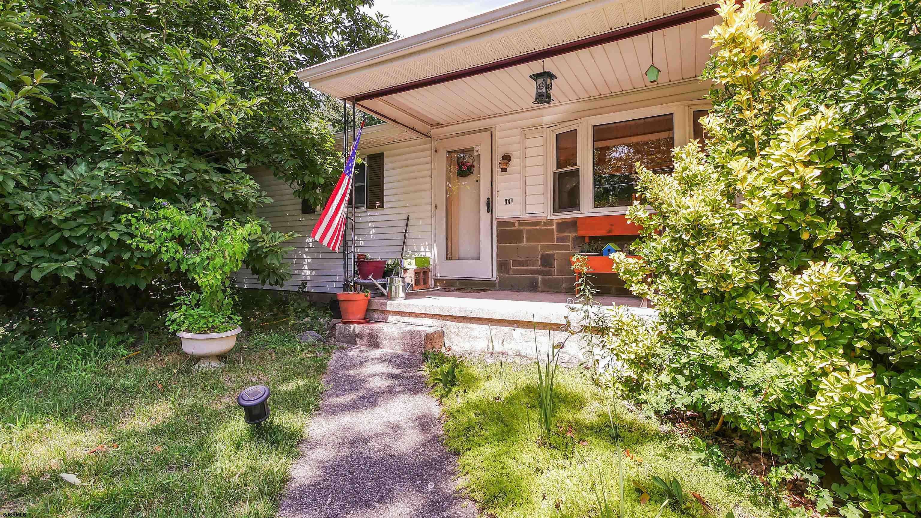Williamstown, NJ 08094,100 E Collings Dr