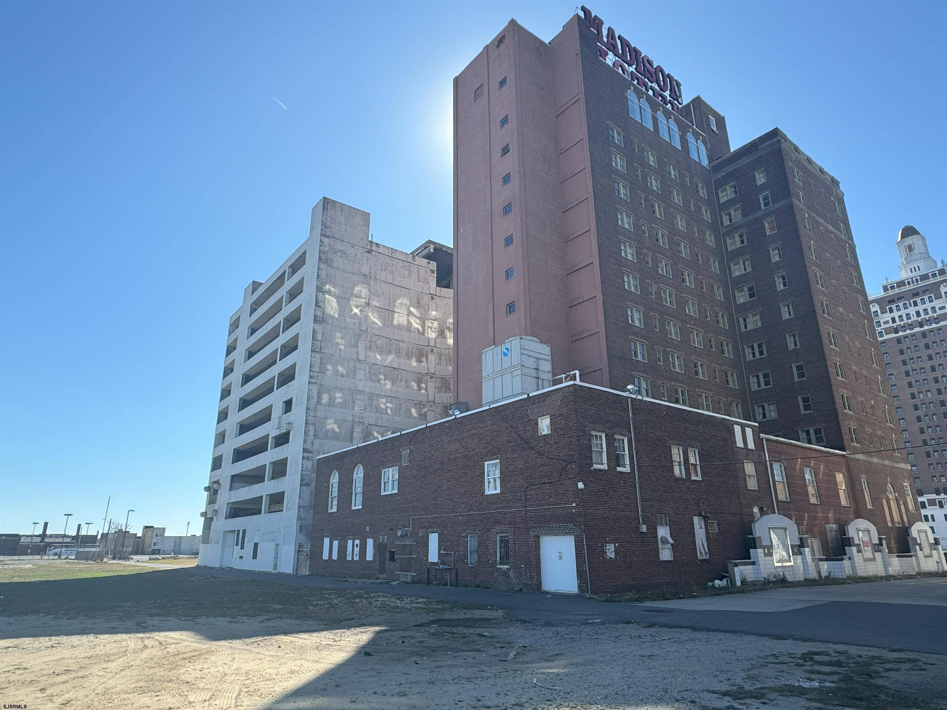 Atlantic City, NJ 08401,125 S Dr Martin Luther King Blvd Blvd