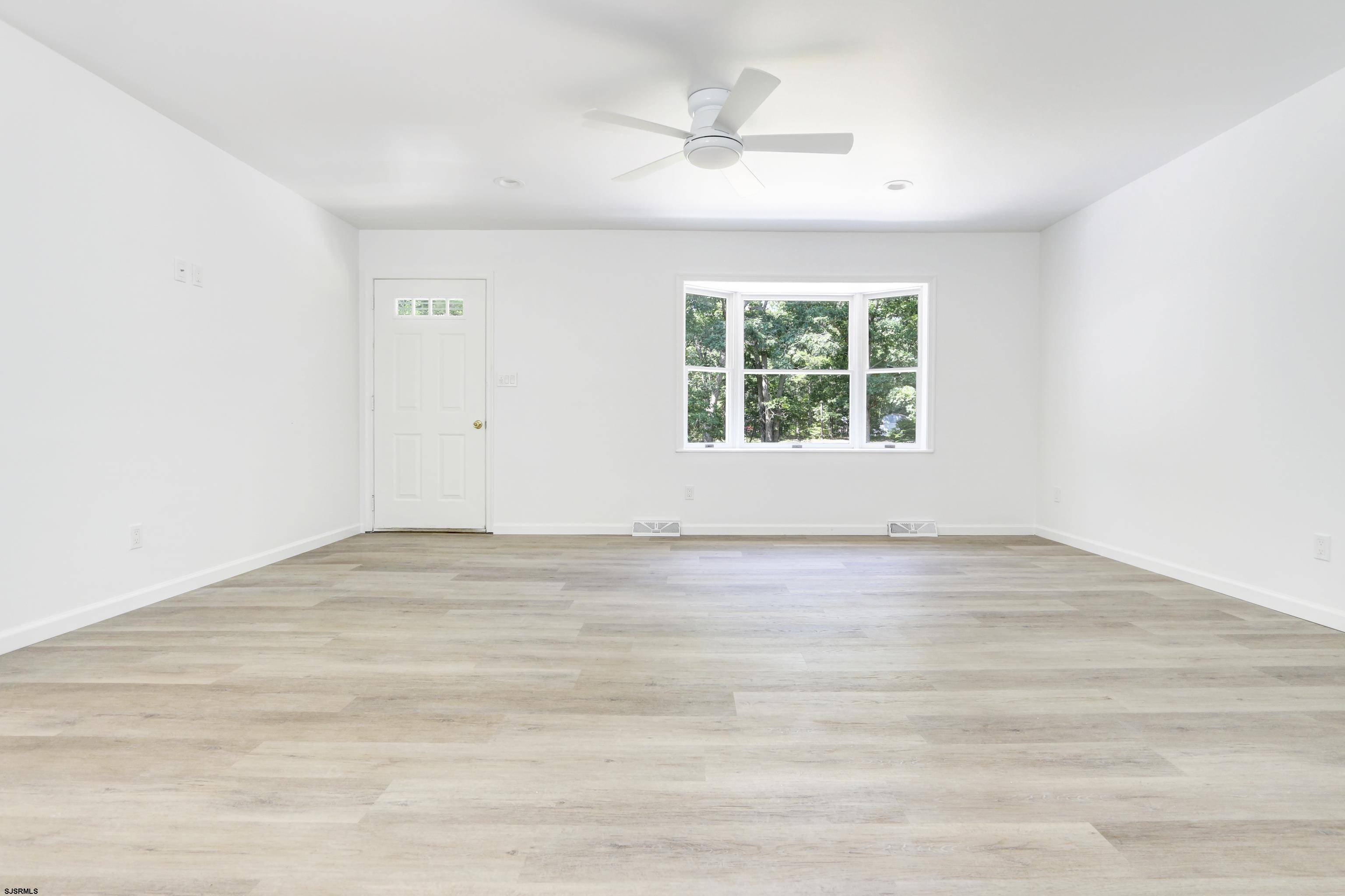 Dennis Township, NJ 08210,250 S Ravenwood Dr