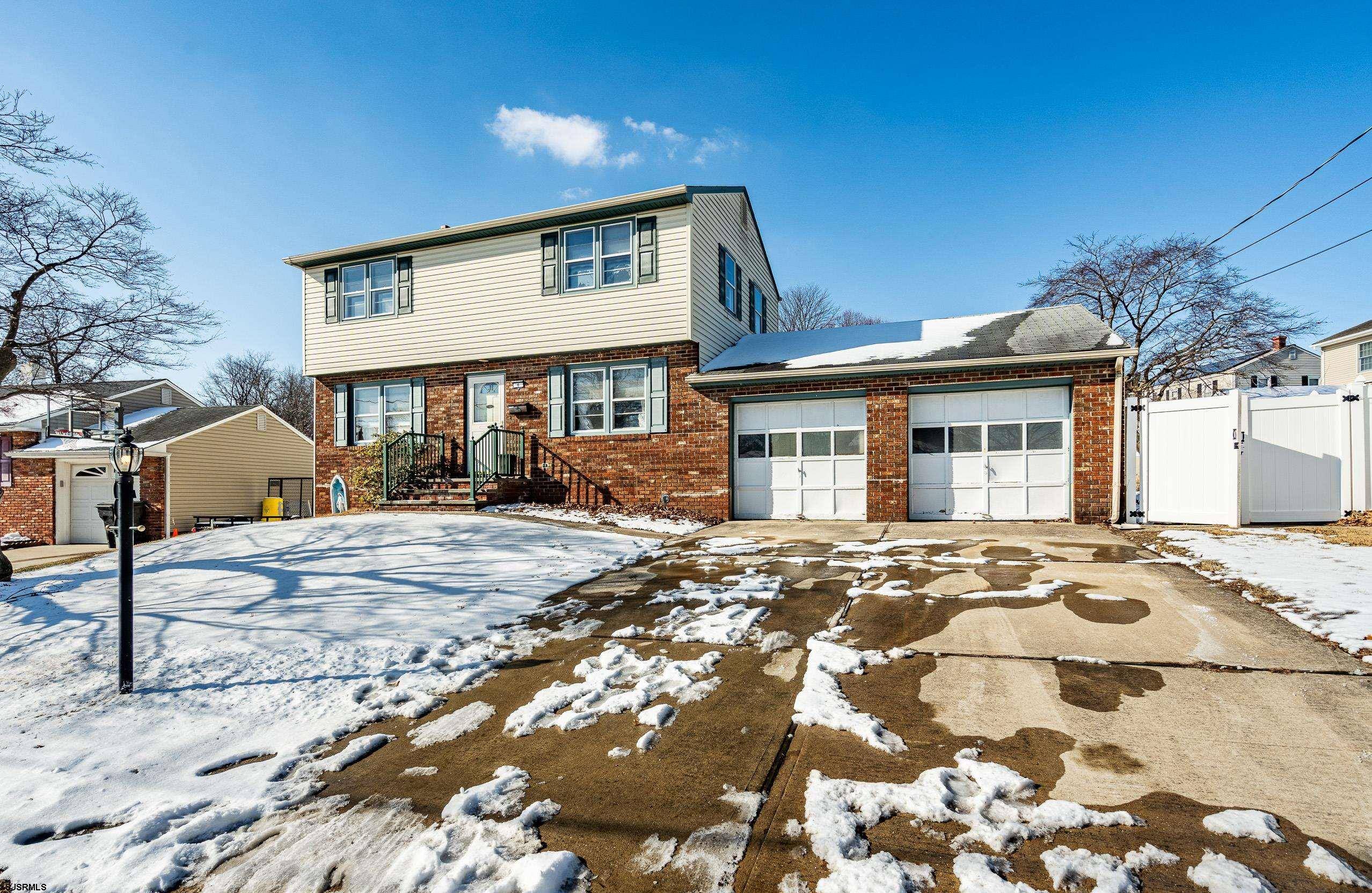 Hamilton Township, NJ 08610,6 Black Pine Dr