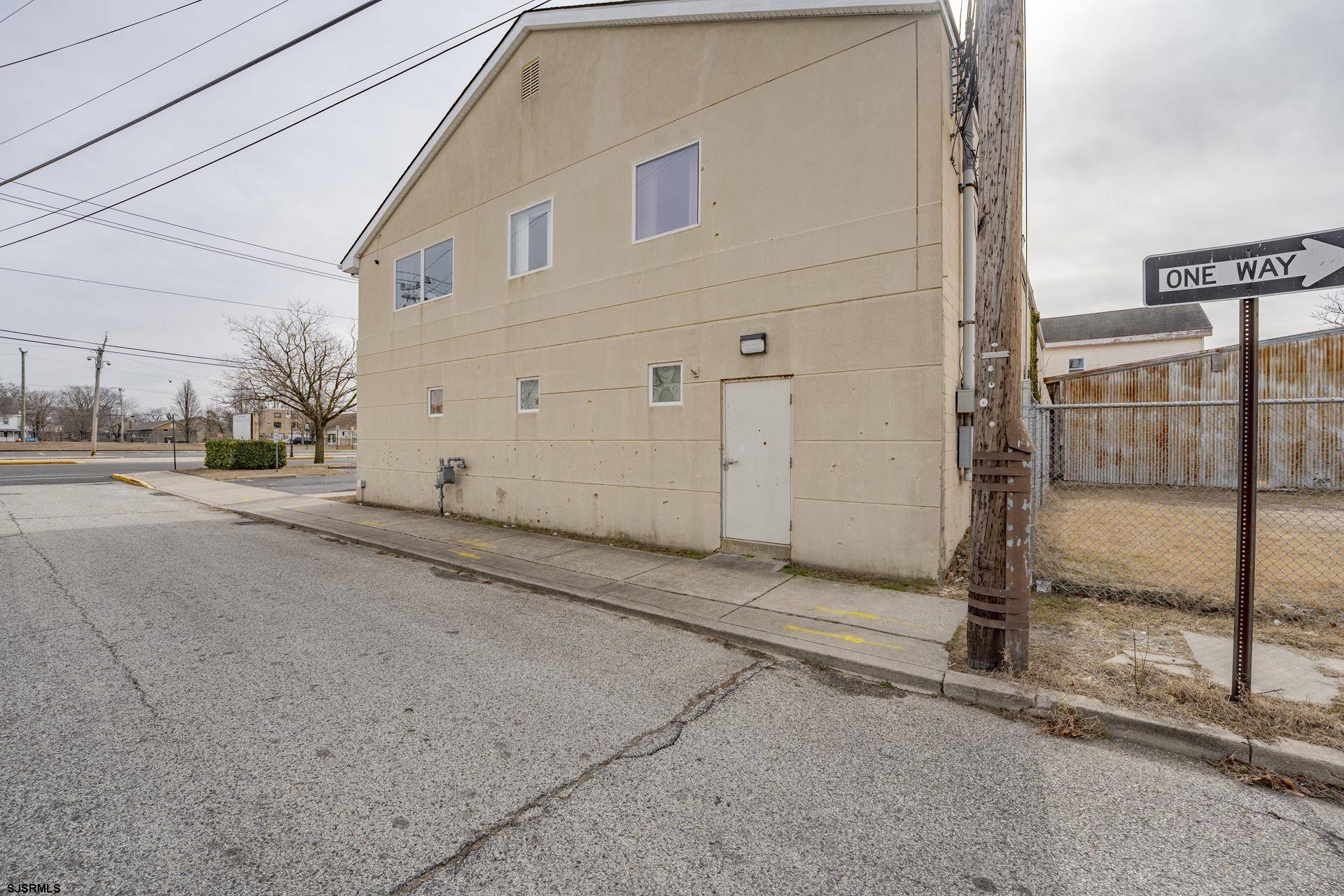 Millville, NJ 08332,608-616 N High Street