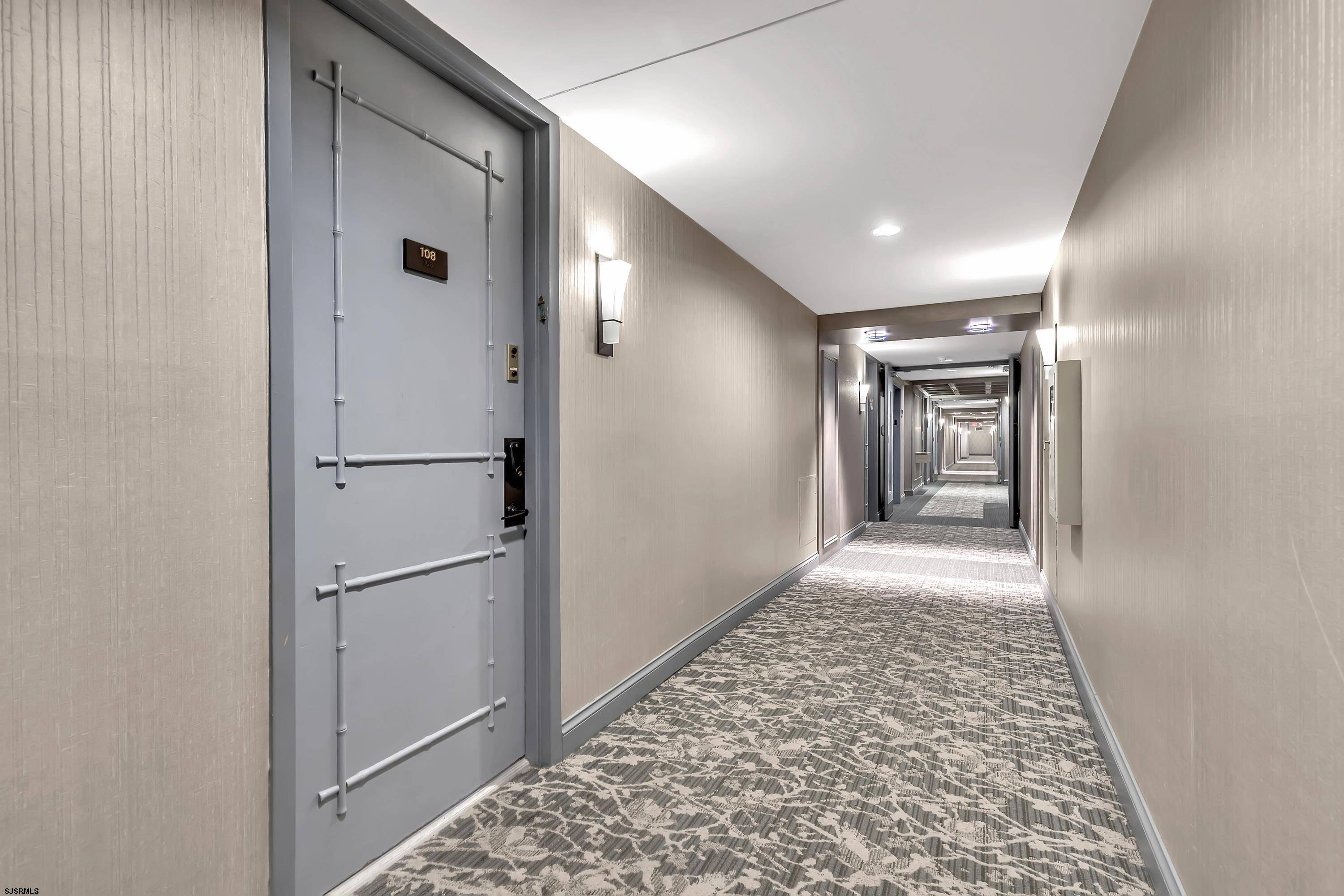 Ventnor, NJ 08406,5000 Boardwalk #108