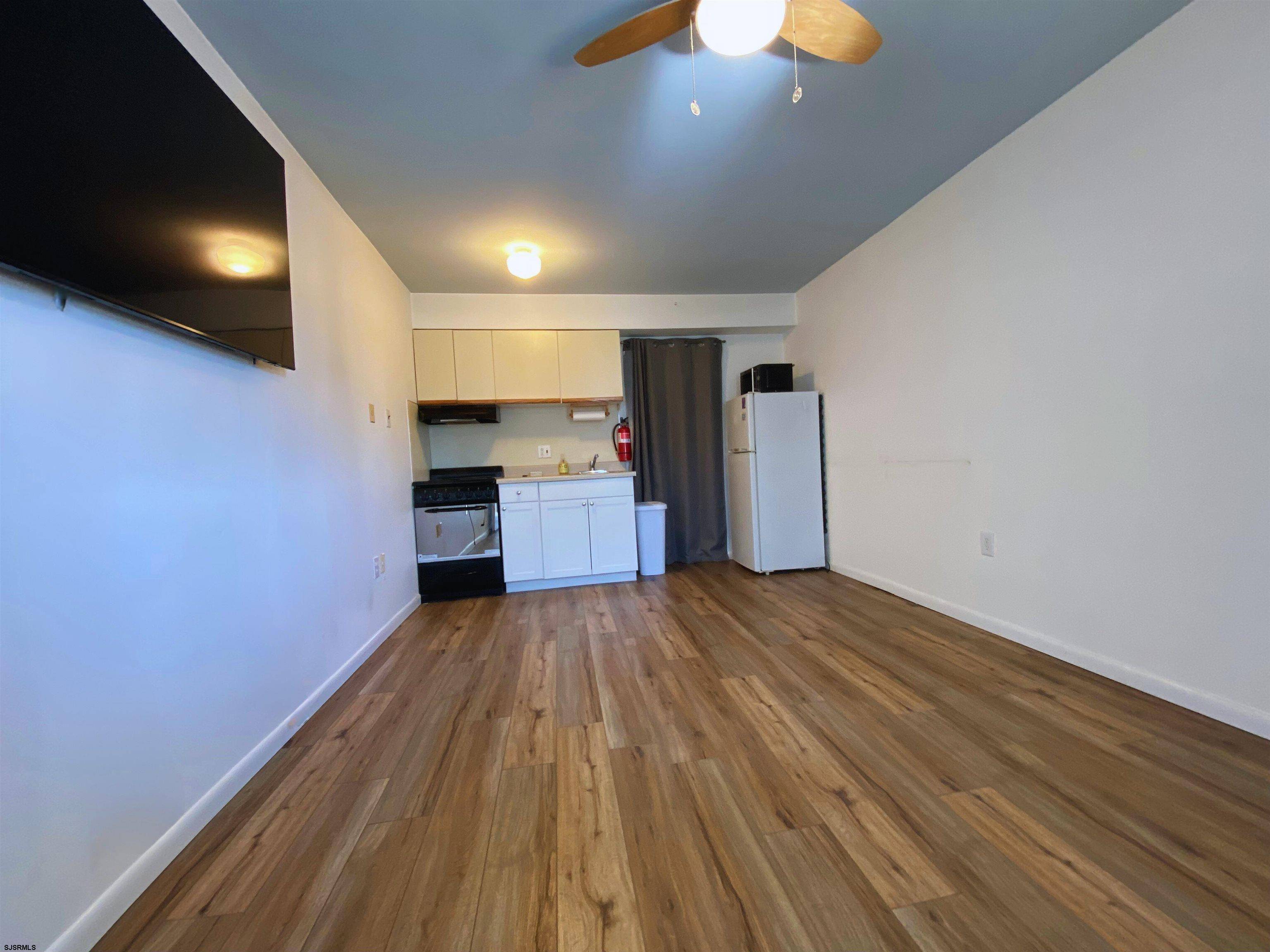 Margate, NJ 08402,9105 Atlantic #42