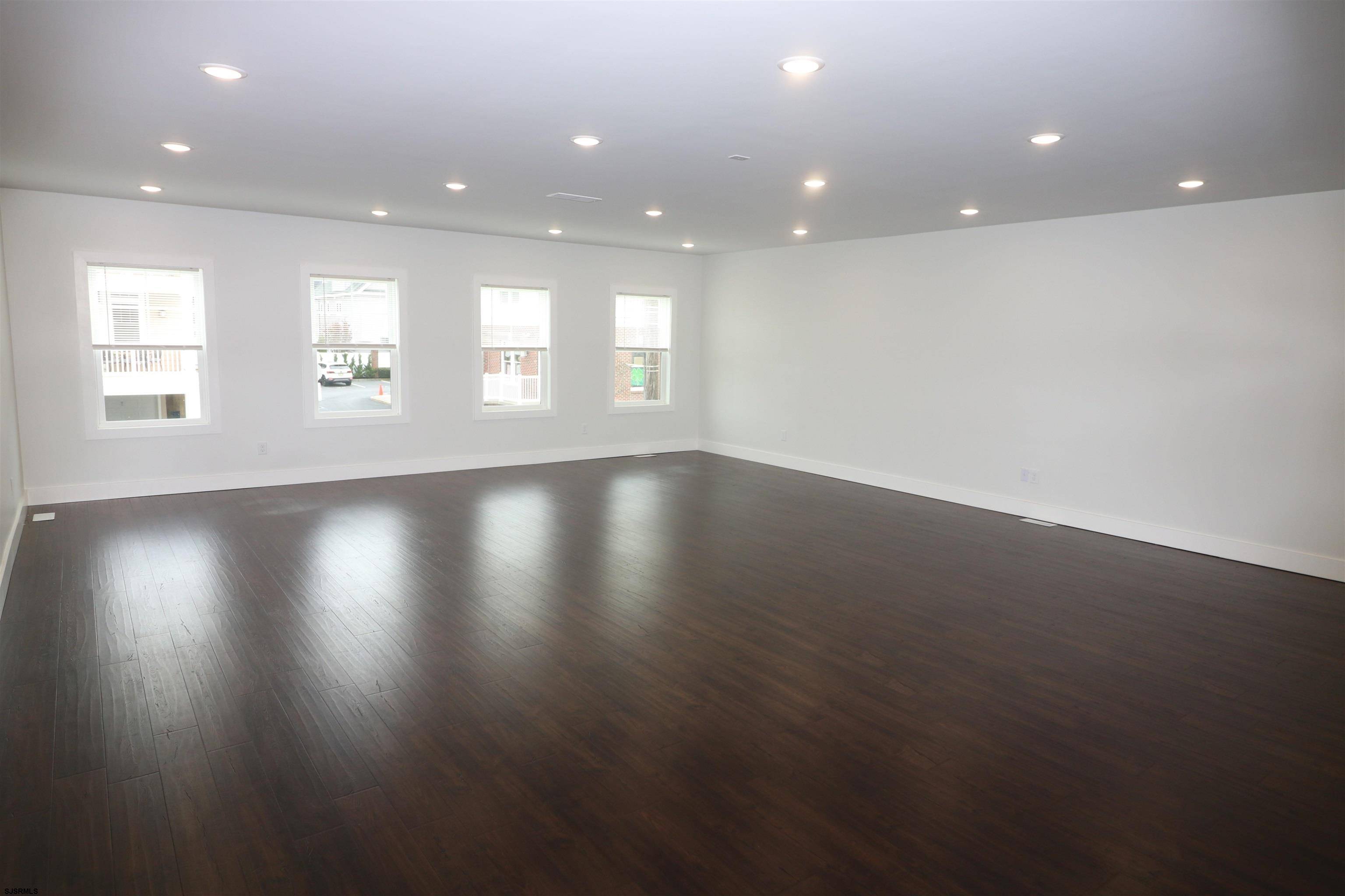 Margate, NJ 08402,24 S Washington Ave