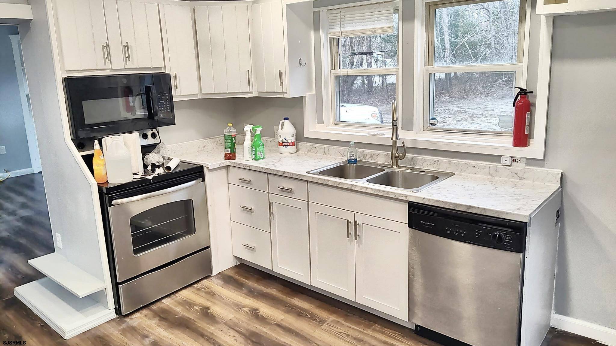 Galloway Township, NJ 08205,252 W White Horse Pike