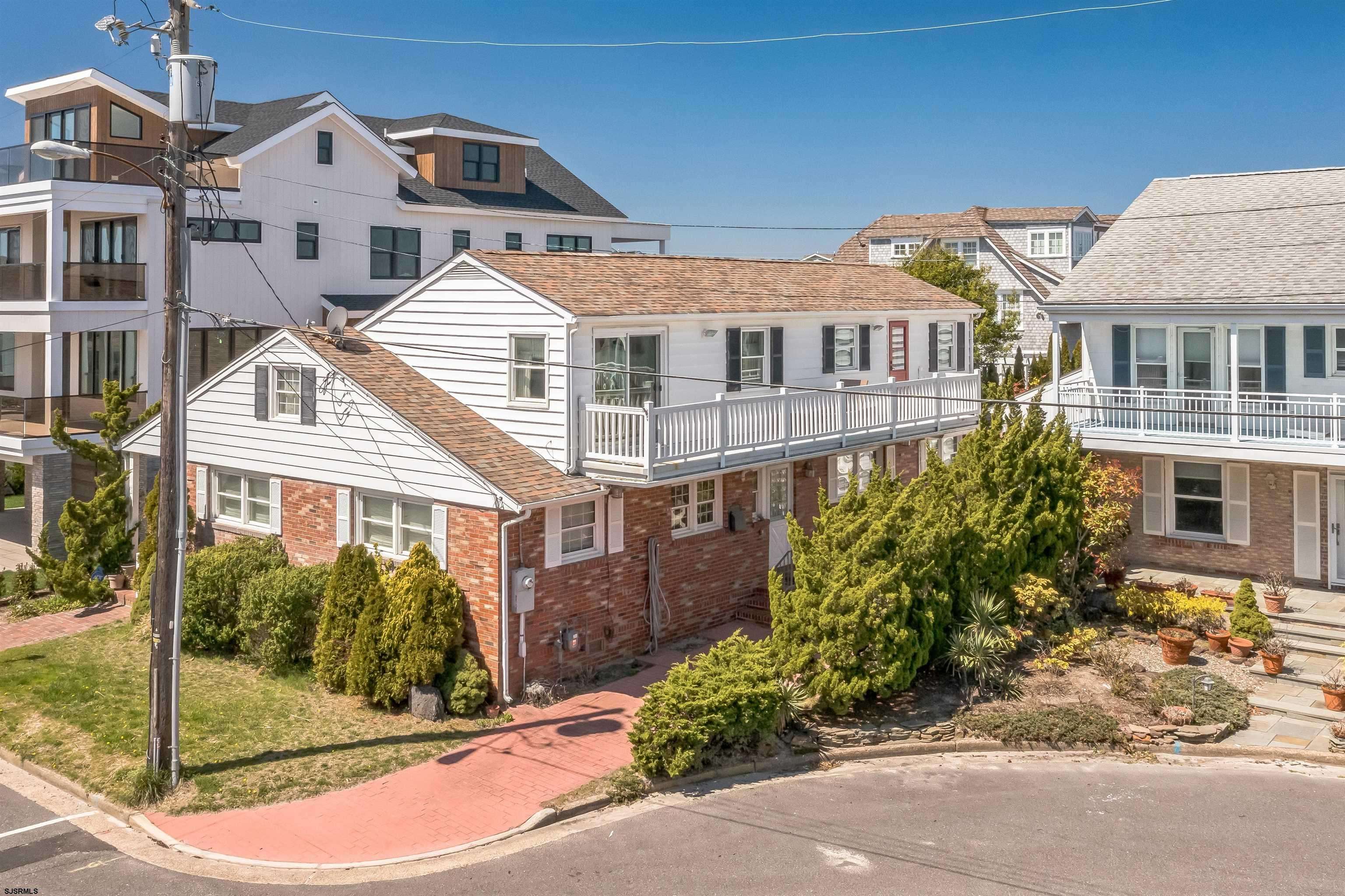 Margate, NJ 08402,3 Dolphin Dr Dr