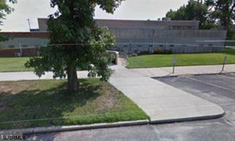 Vineland, NJ 08360,537 crystal Ave