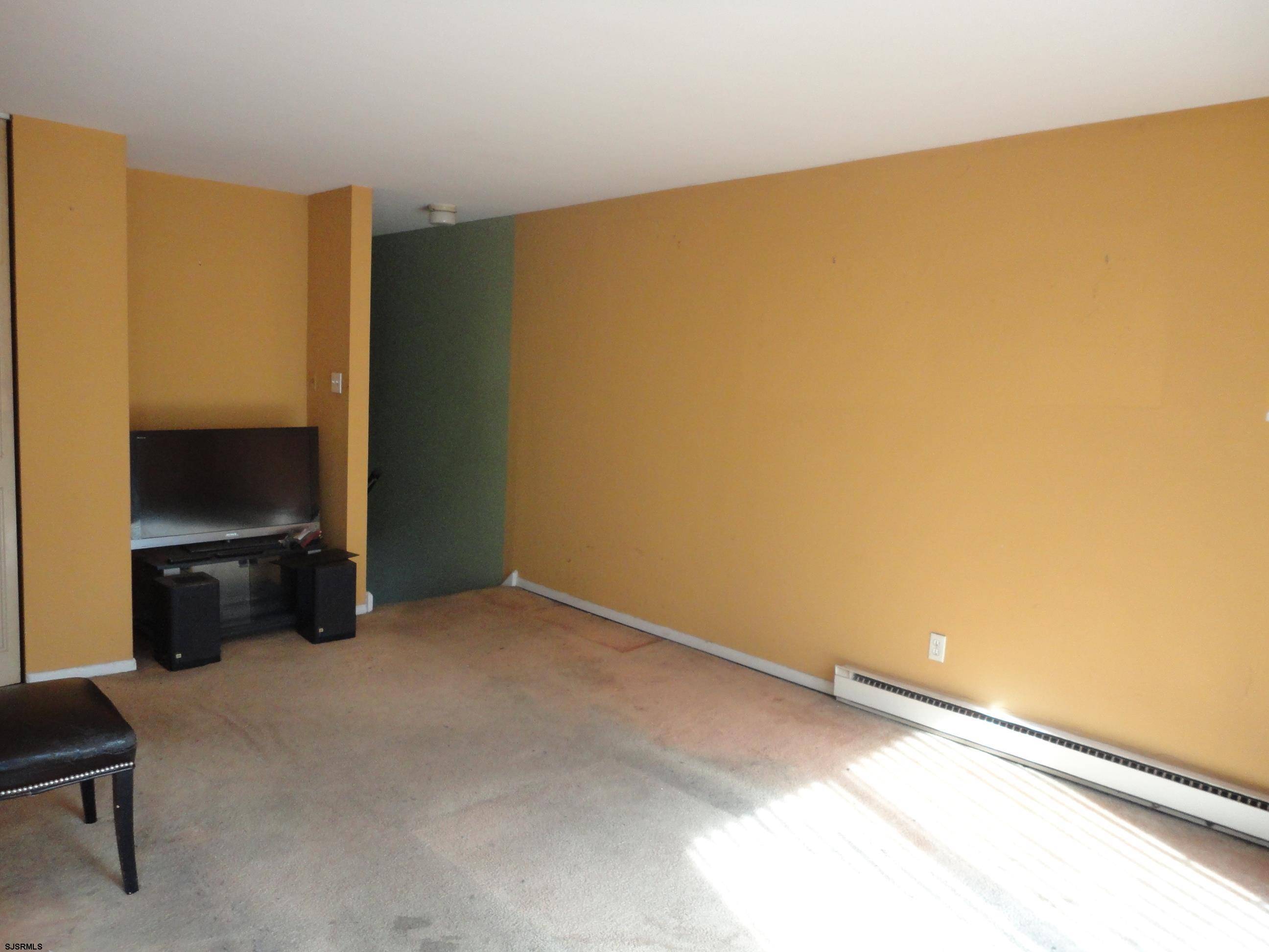 Egg Harbor Township, NJ 08234,41B Oxford Vlg #B