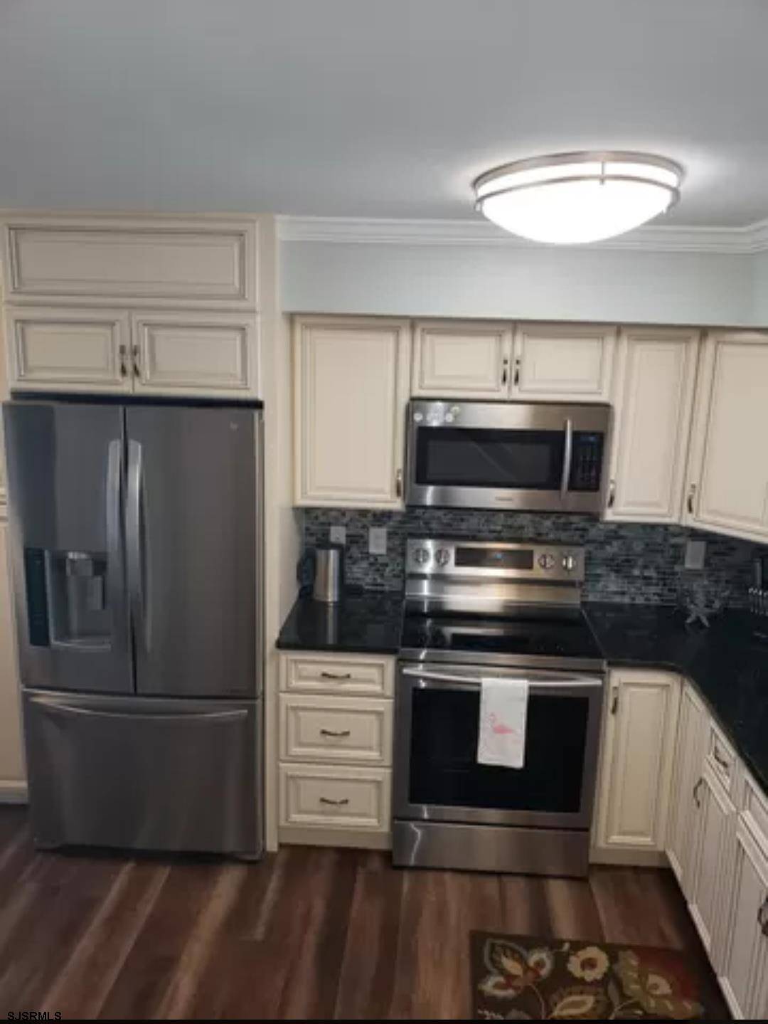 Brigantine, NJ 08203,323 44th St S Street