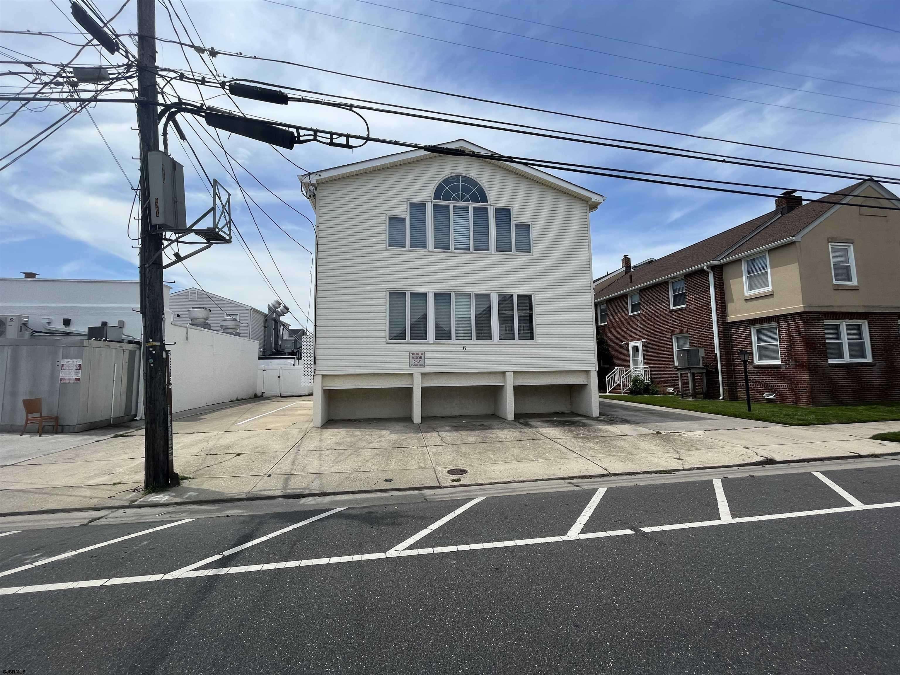 Margate, NJ 08402,6 N Adams Ave
