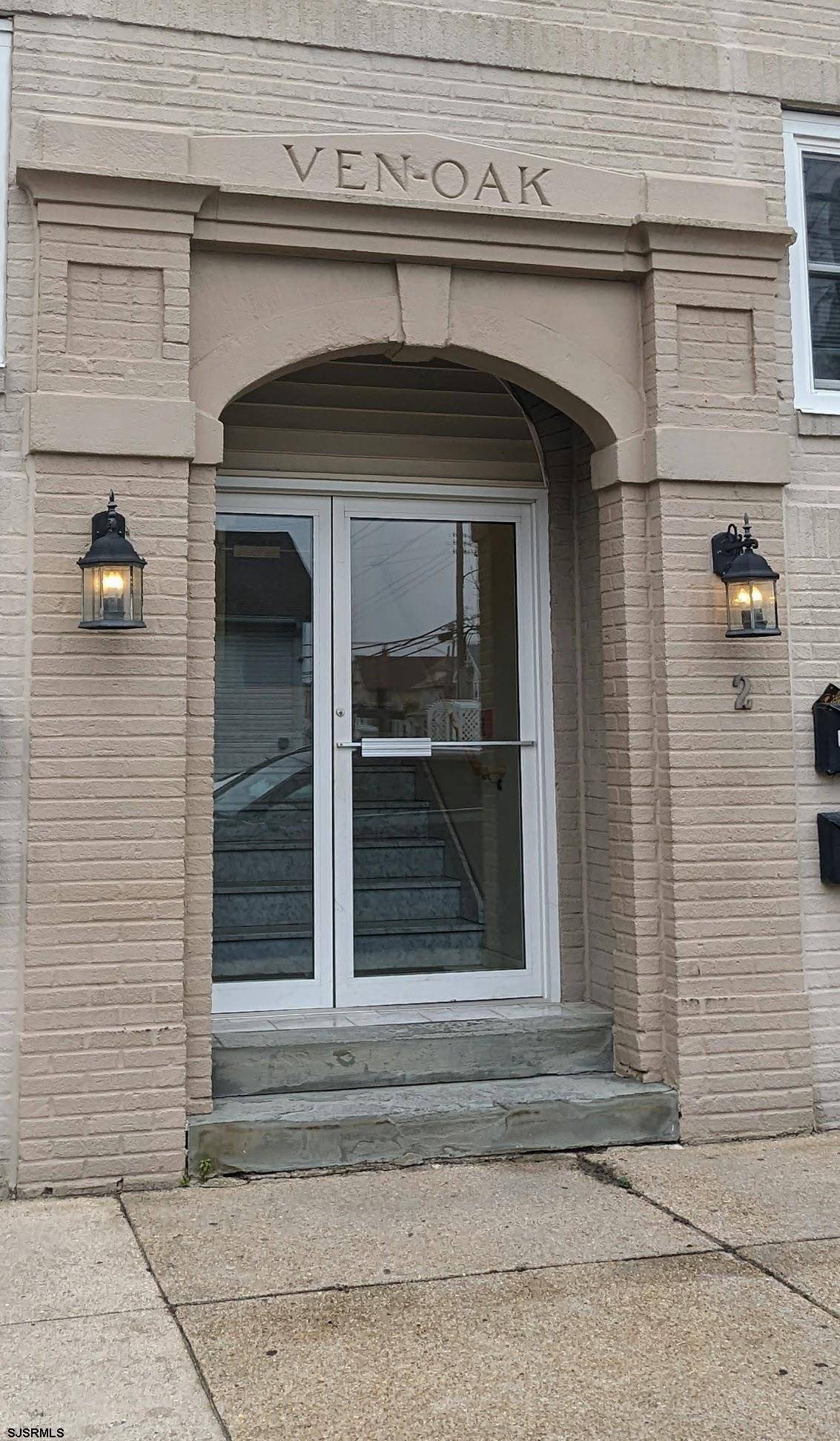 Ventnor, NJ 08406,2 Oakland