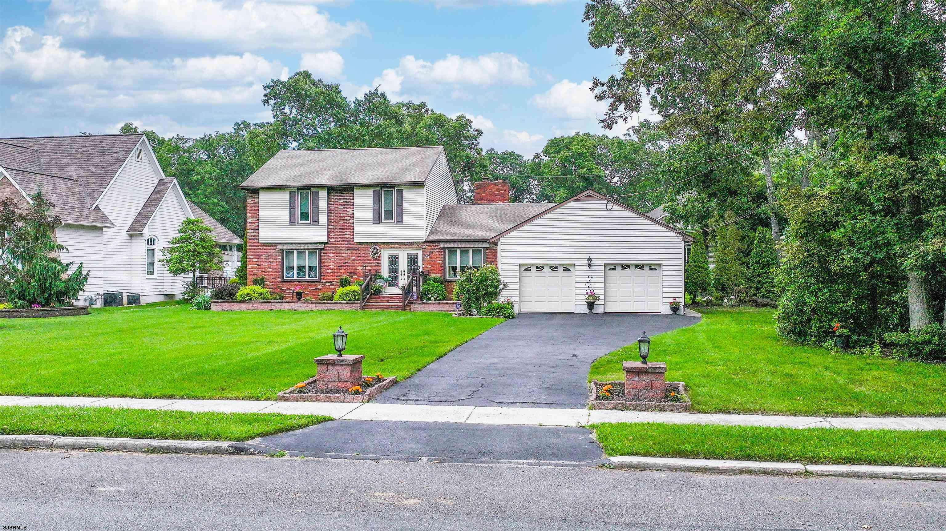 Hammonton, NJ 08037,32 Lakeshore Drive