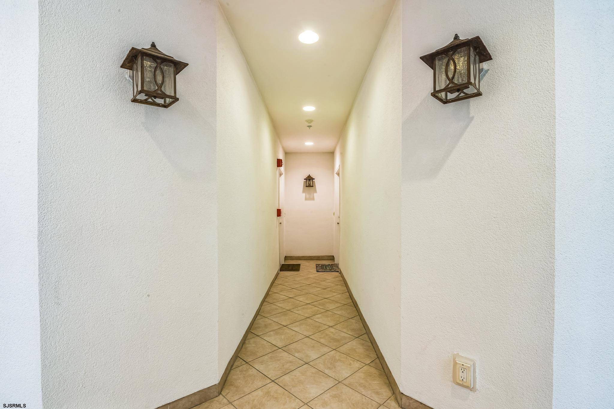 Wildwood Crest, NJ 08260,410 E Orchid #202