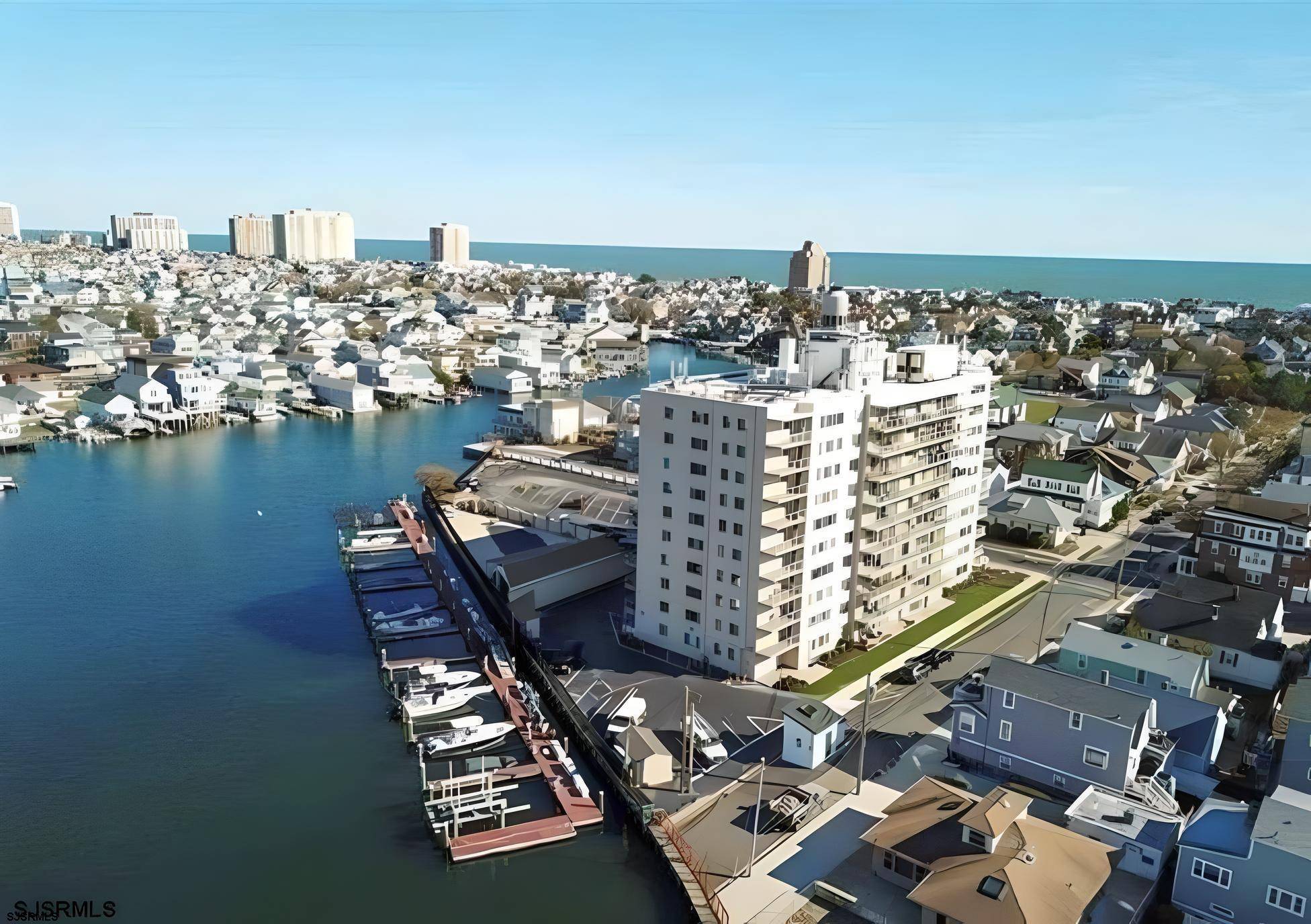Ventnor, NJ 08406,6101 Monmouth #403