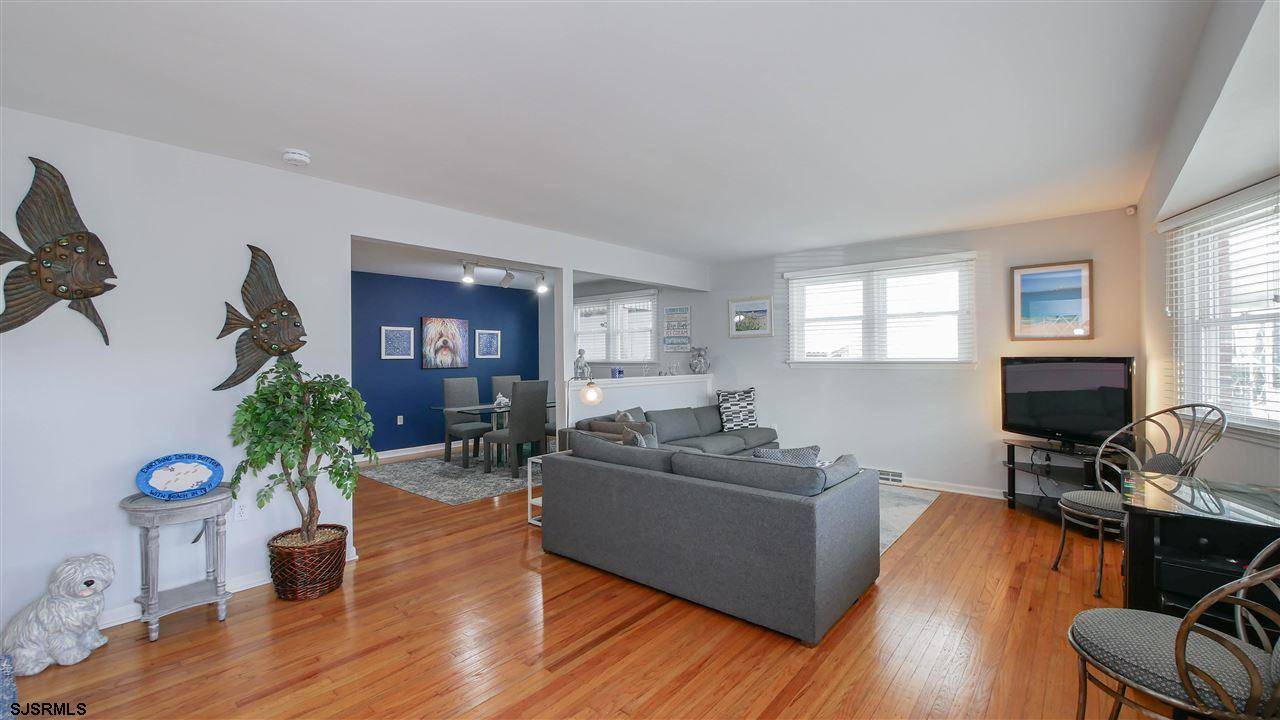 Ventnor, NJ 08406,6903 Ventnor Ave