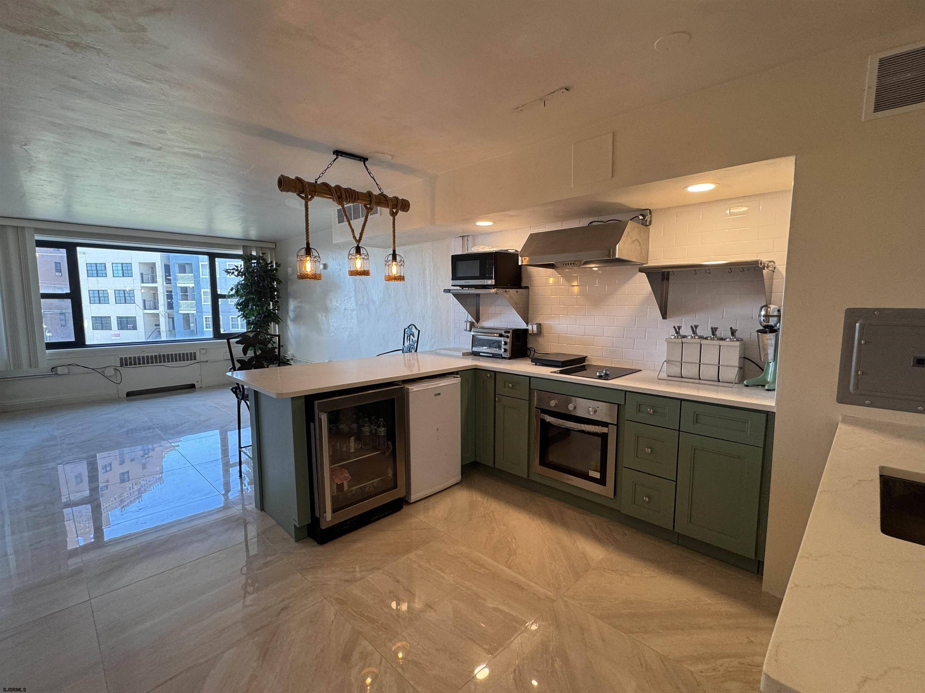 Atlantic City, NJ 08401,101 S Raleigh Ave #210