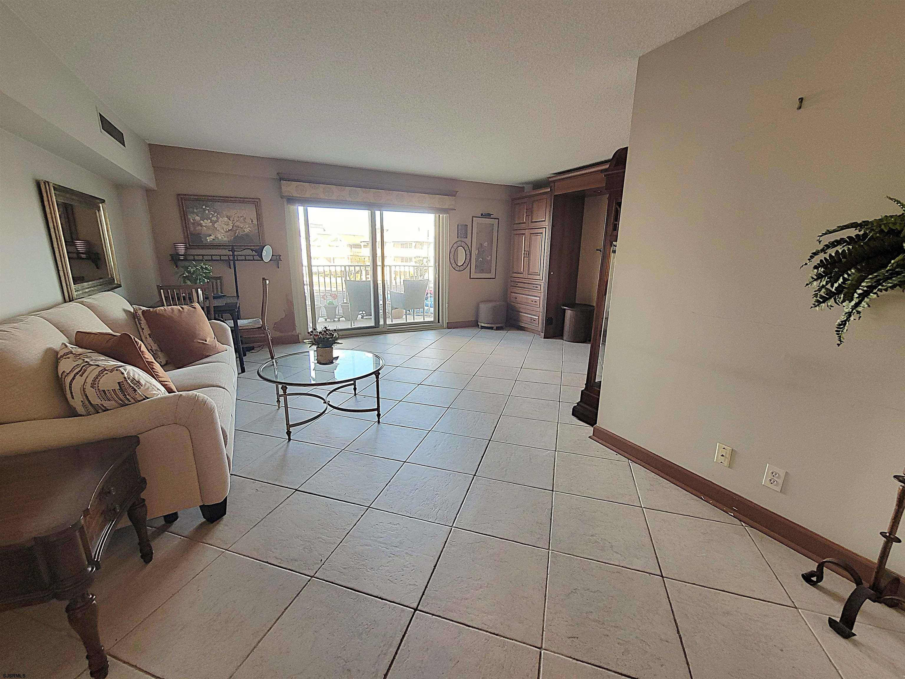 Ocean City, NJ 08226,322 Boardwalk # 204