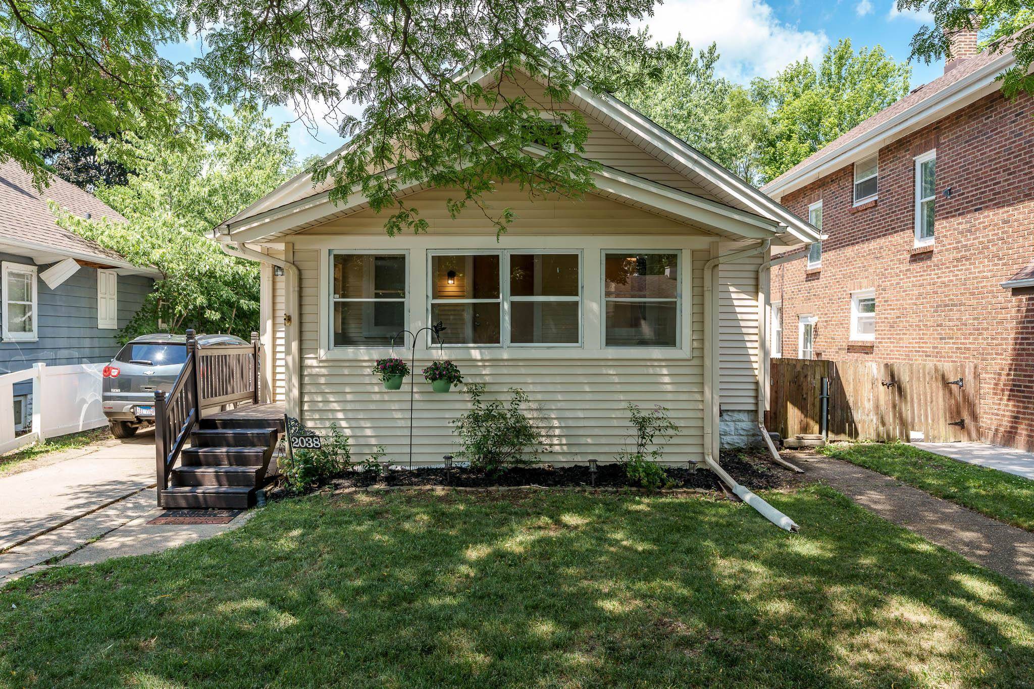 Rockford, IL 61103,2038 Douglas Street