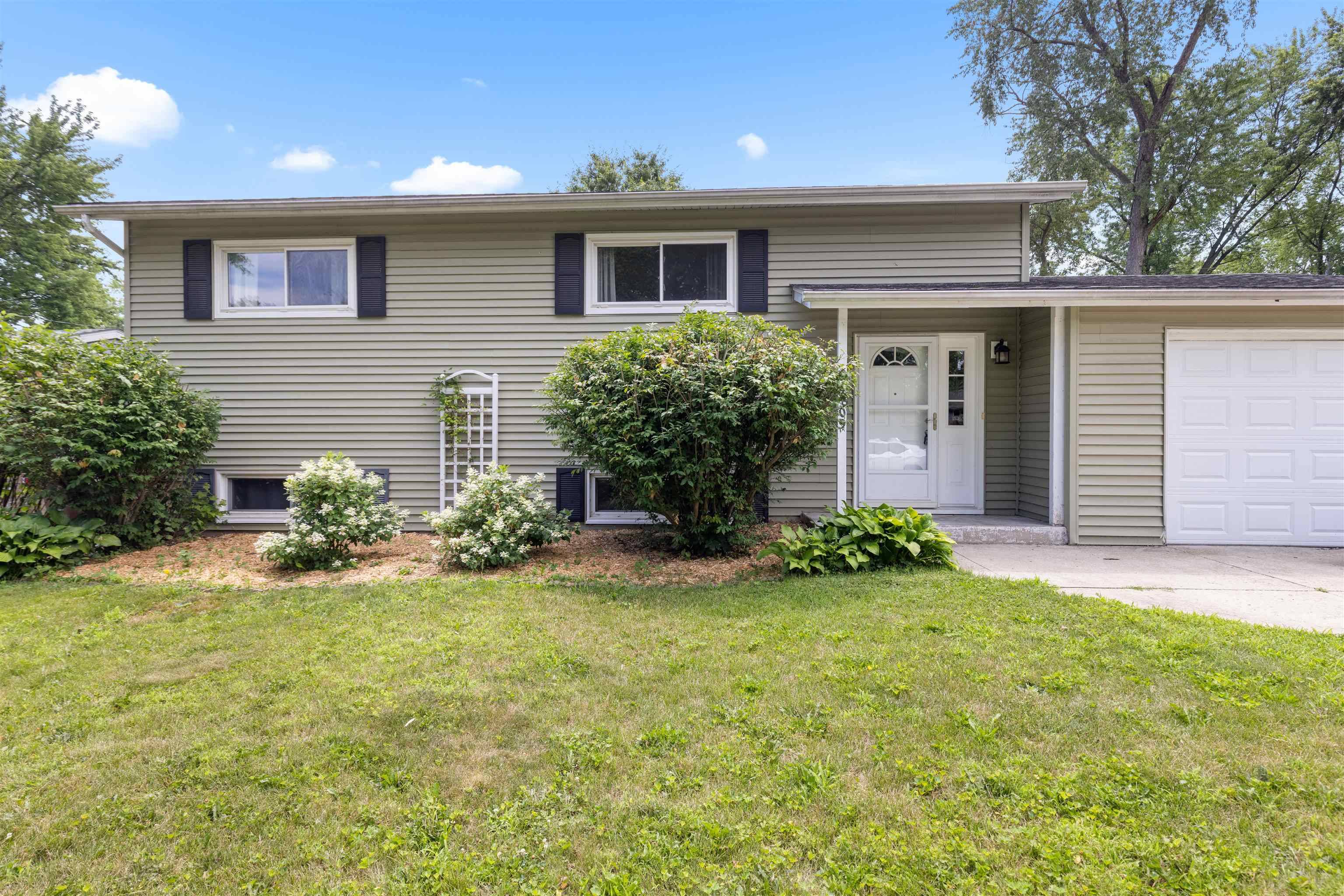 Rockford, IL 61107,4809 Cayuga Road