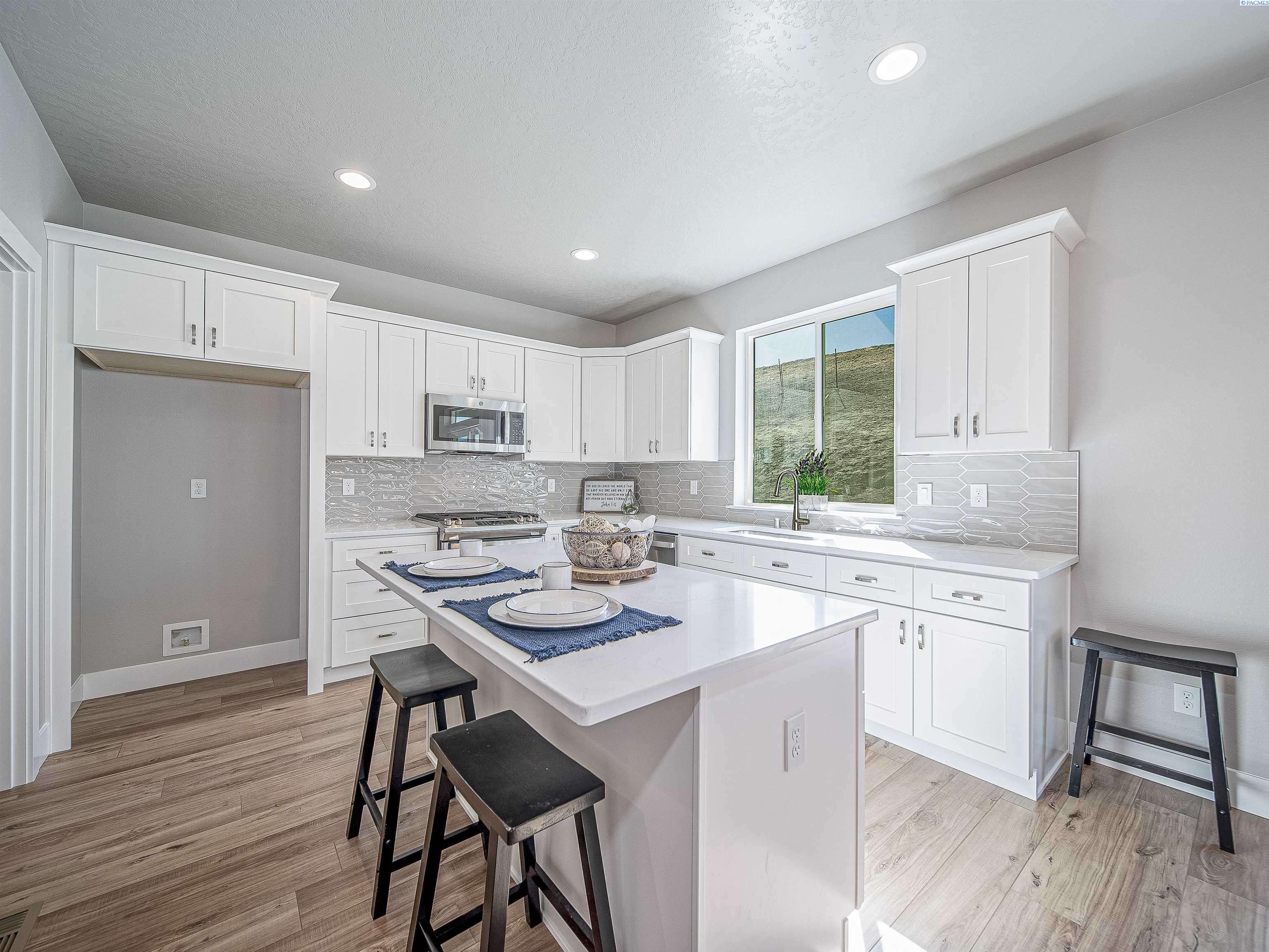Sunnyside, WA 98944,1323 W Pax Ct.