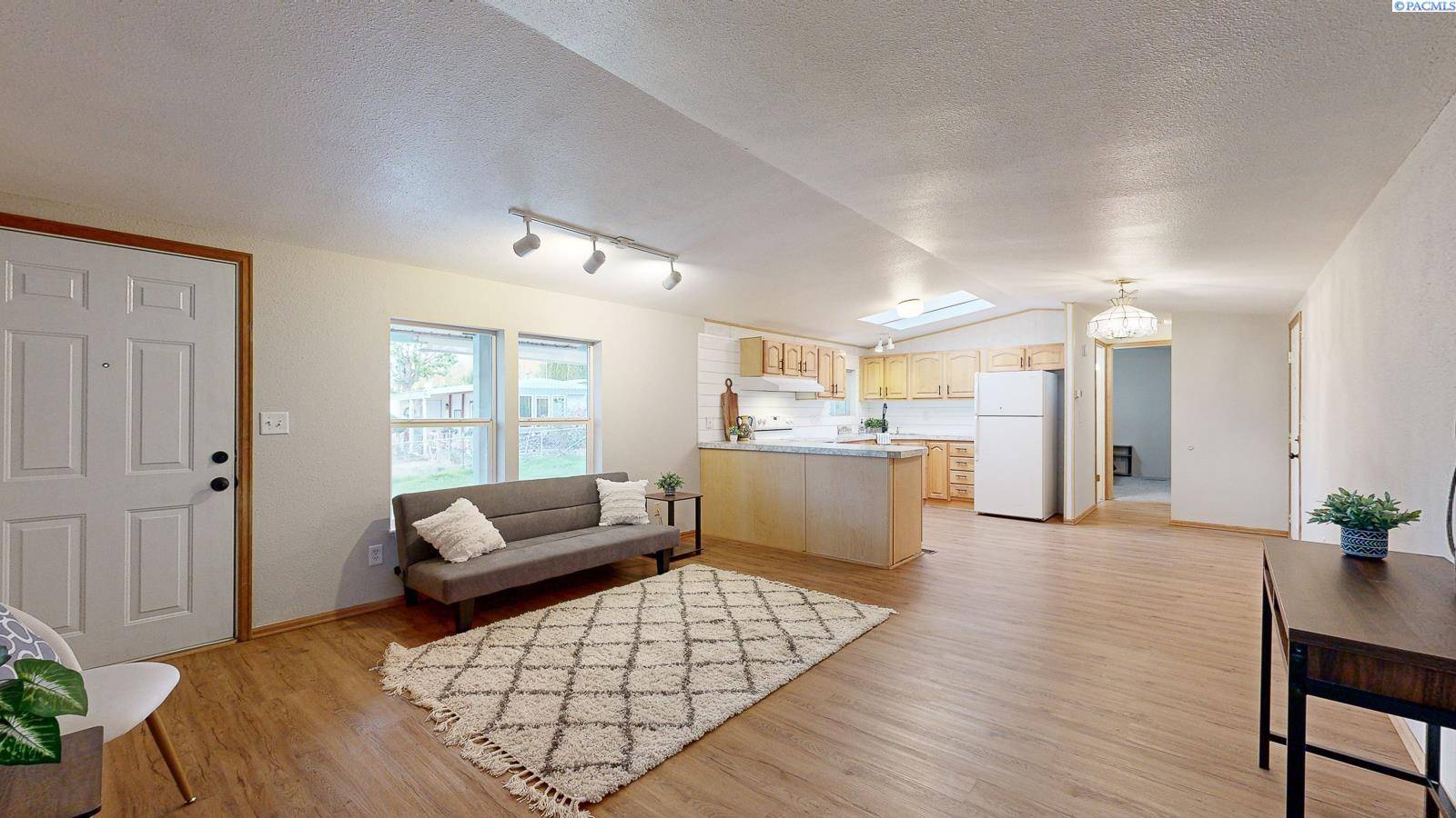 Benton City, WA 99320,4102 W Windy Lane