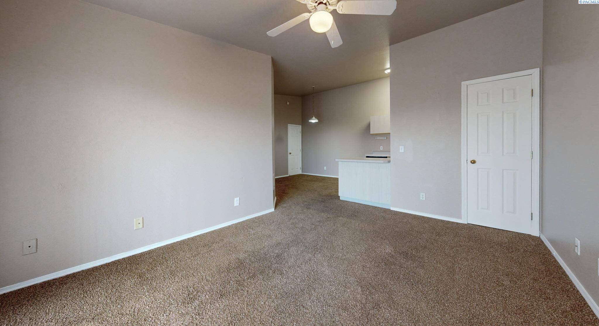 Pullman, WA 99163,1645 NE Merman Dr #D304