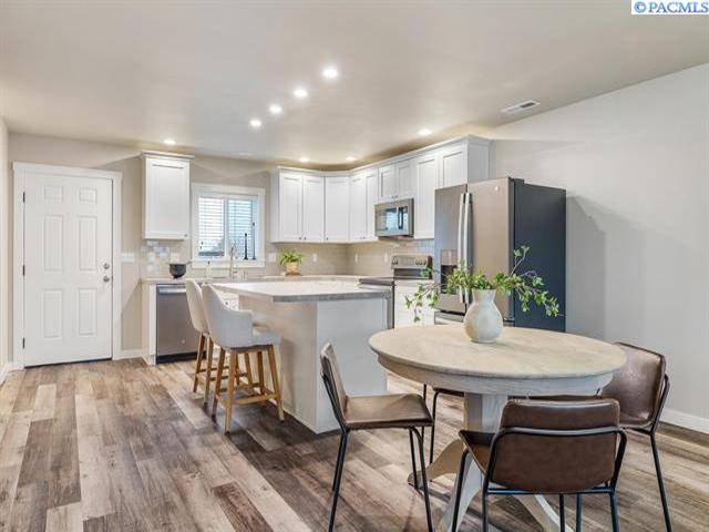Connell, WA 99326,484 N 5th St
