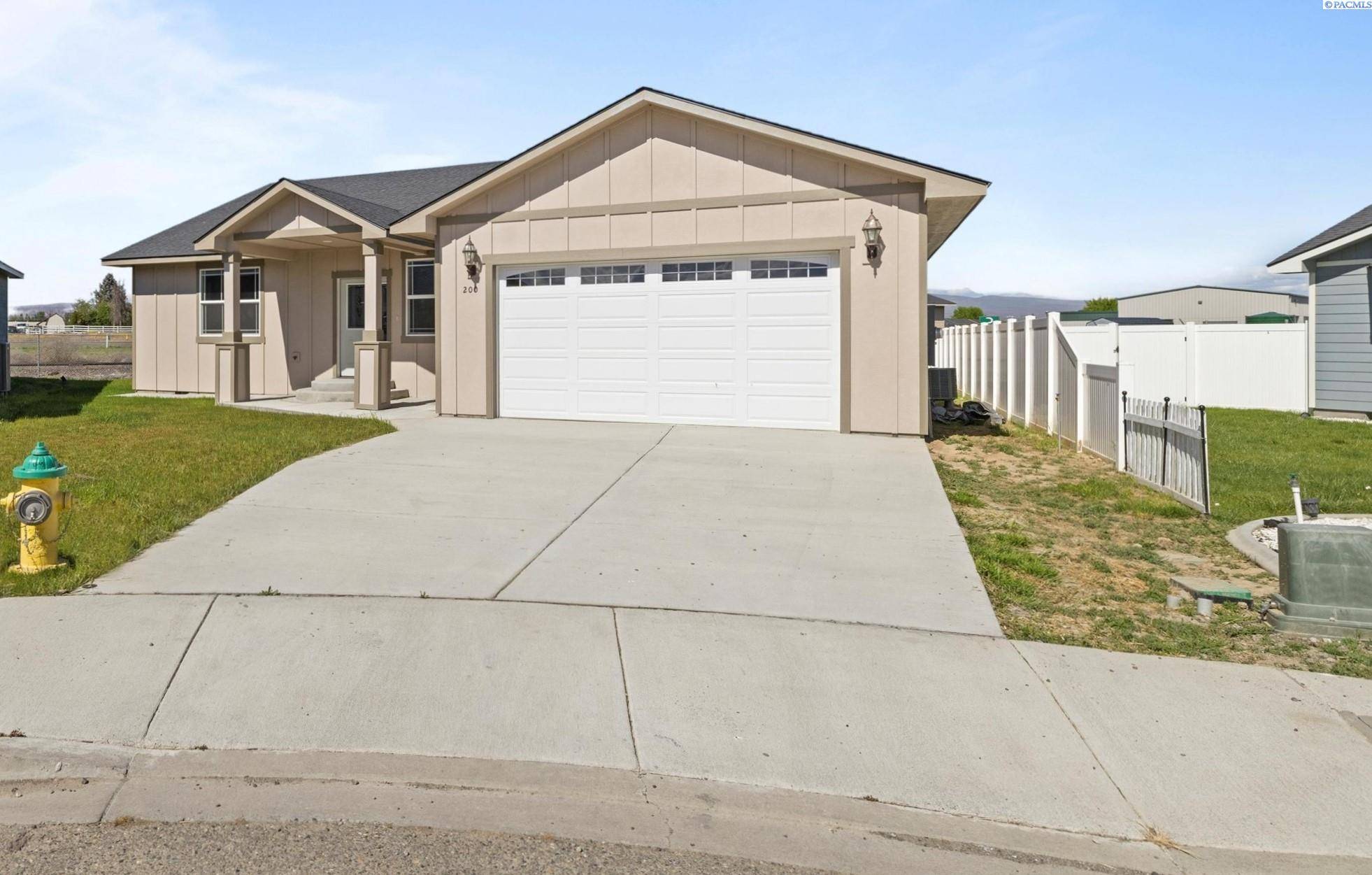 Sunnyside, WA 98944,200 Ivone
