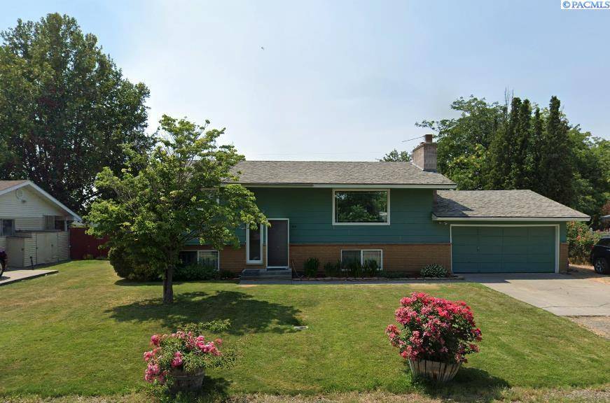 Kennewick, WA 99337,1616 S Sharron