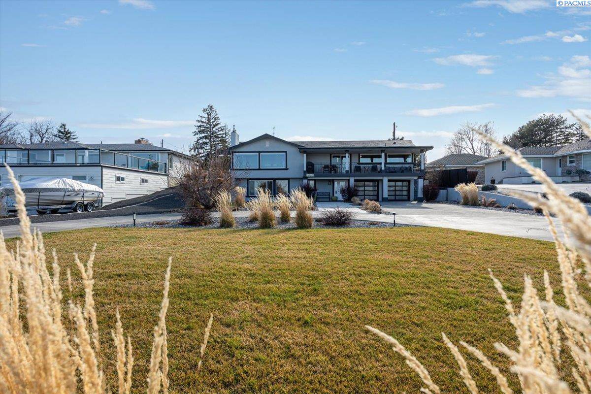 Kennewick, WA 99336,2521 W Canal Drive