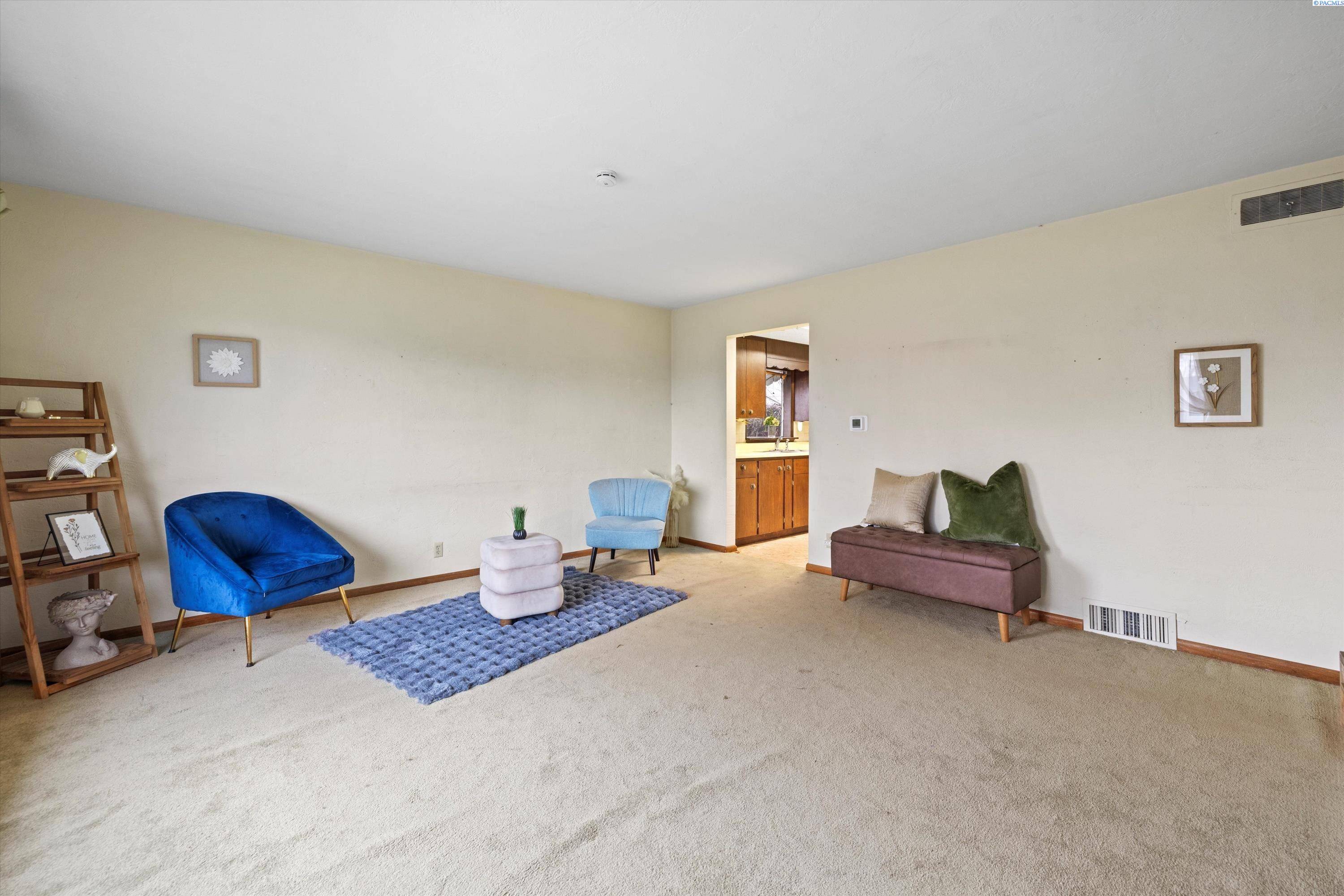 Pasco, WA 99301,1803 W Park St