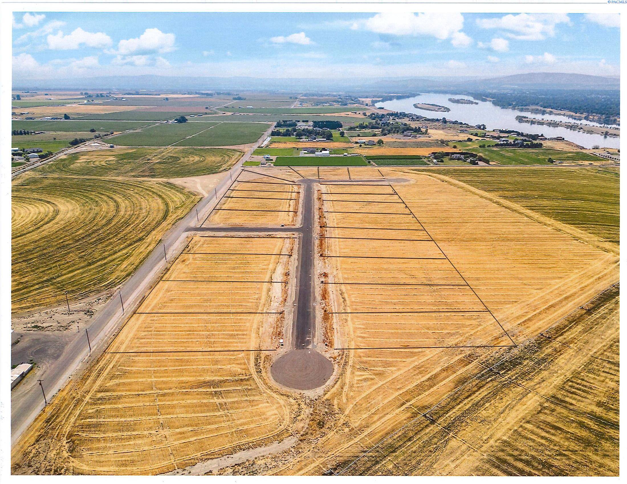 Pasco, WA 99301,105 Taylor Ln.        (Lot 9)