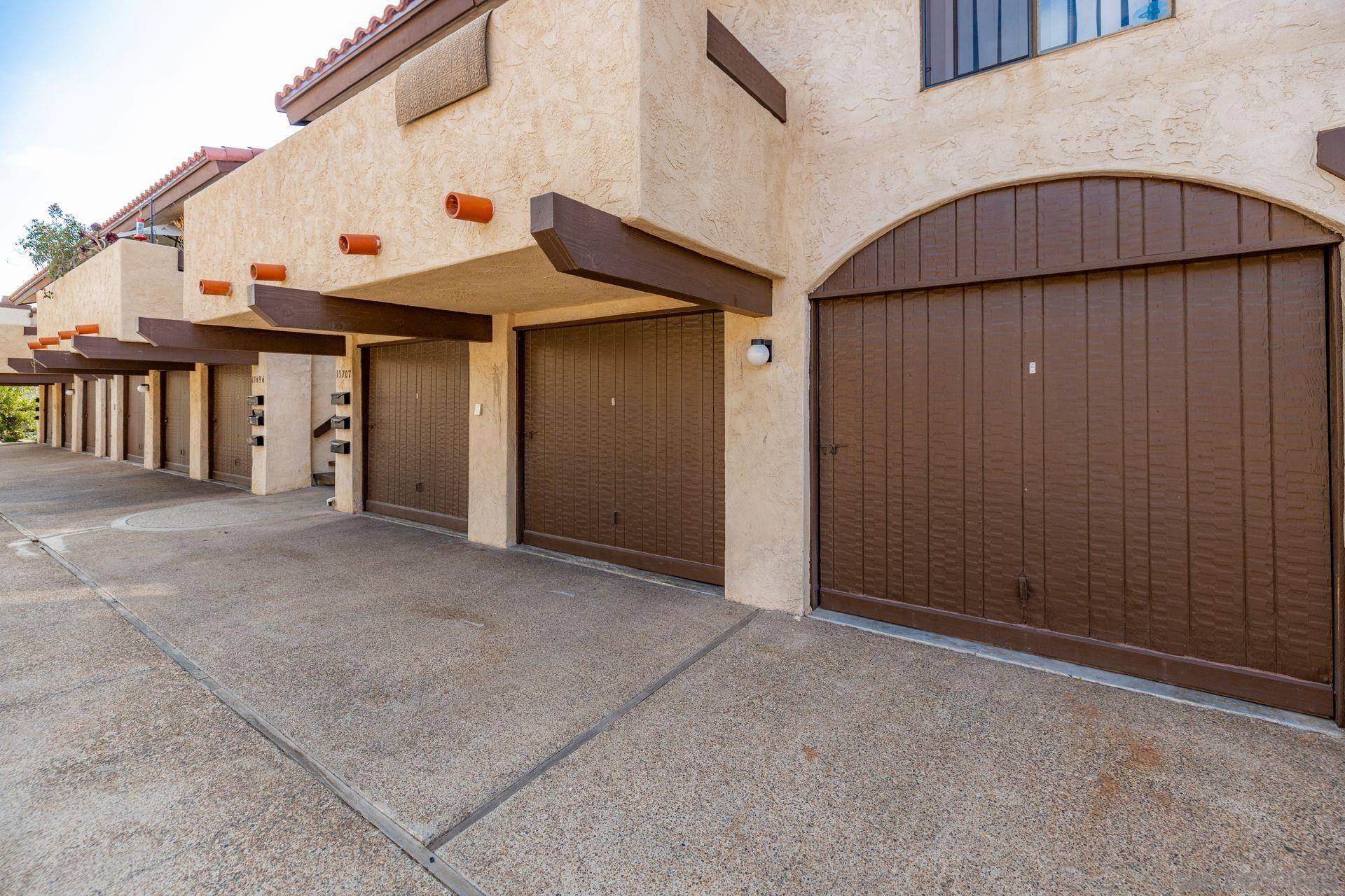 Del Mar, CA 92014,13707 Ruette Le Parc #A