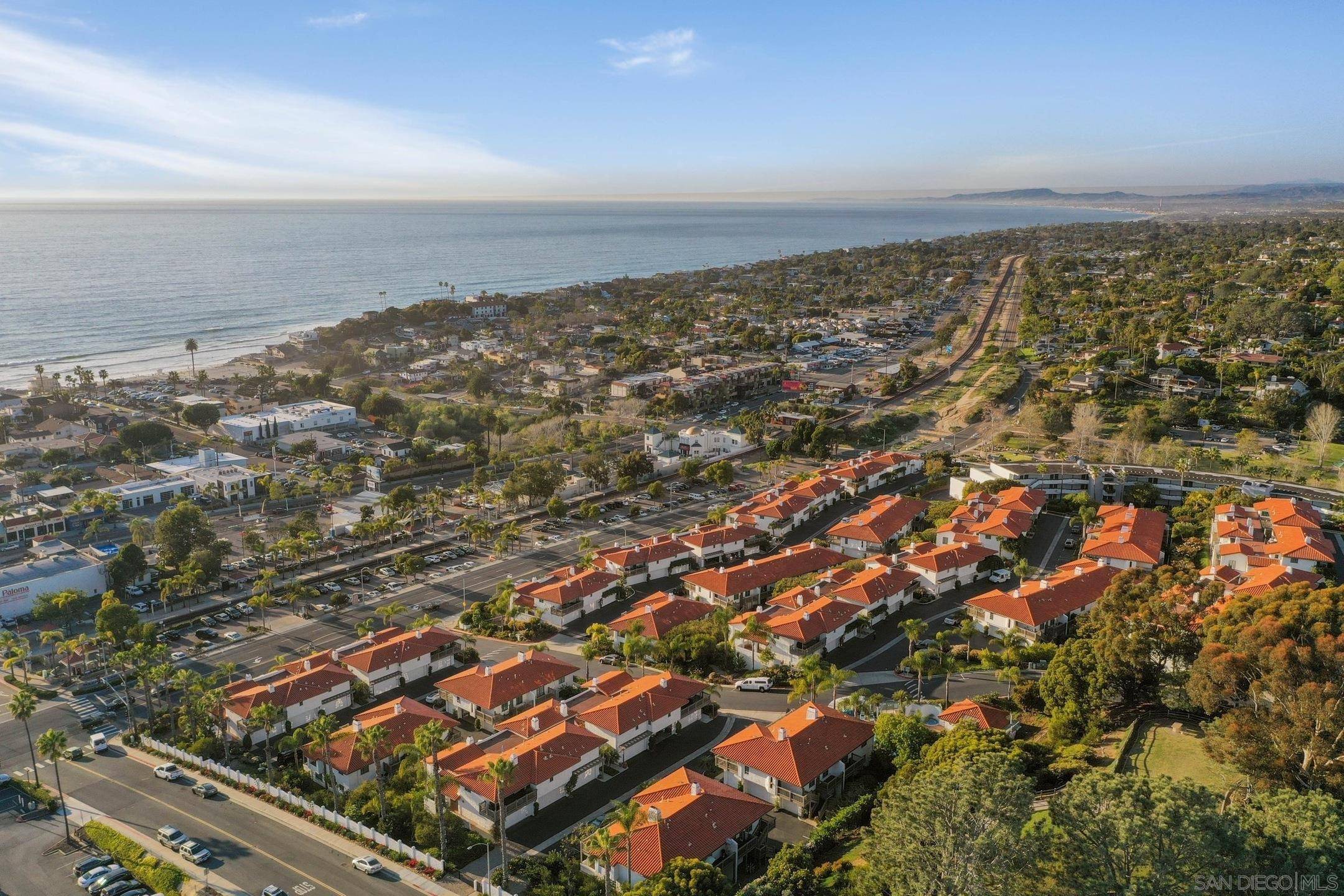 Encinitas, CA 92024,381 Playa Blanca