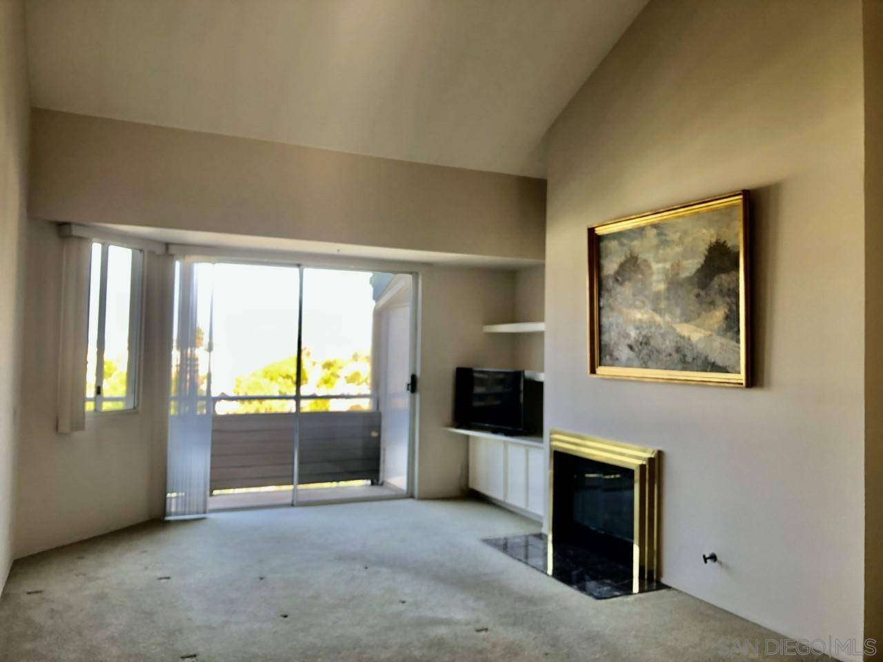 La Mesa, CA 91942,4701 Date Avenue #402