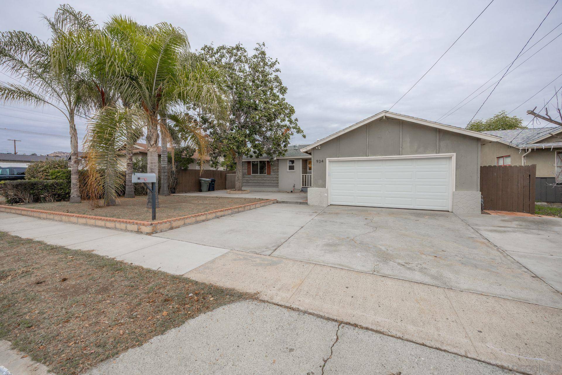 Escondido, CA 92027,934 Camellia St