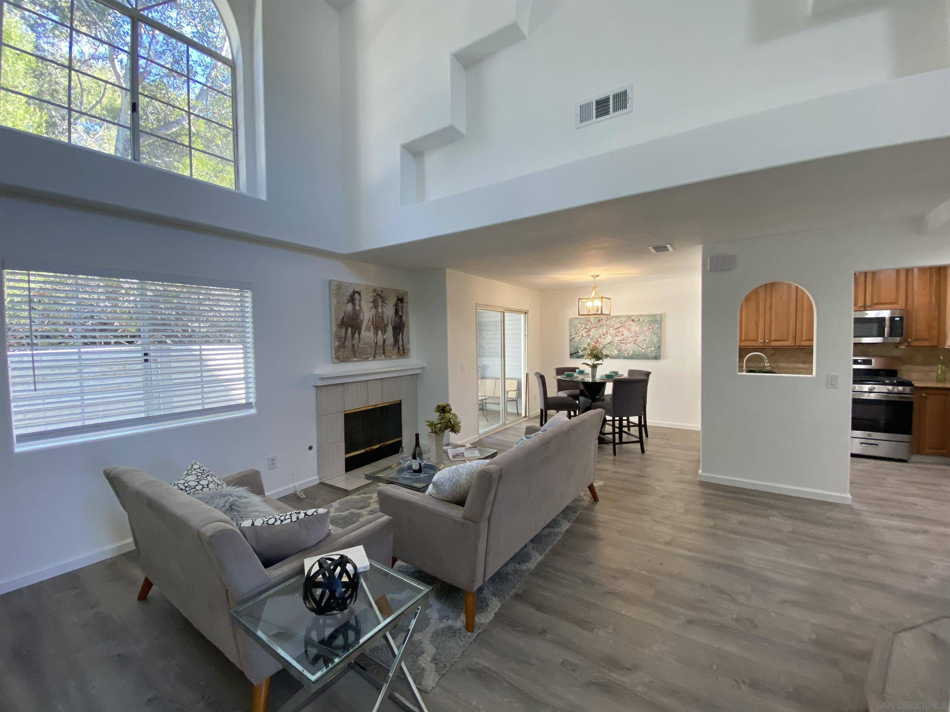 Poway, CA 92064,13336 Carriage Heights Cir