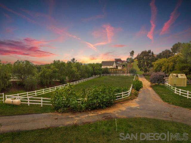 Bonsall, CA 92003,30488 Rose Lane