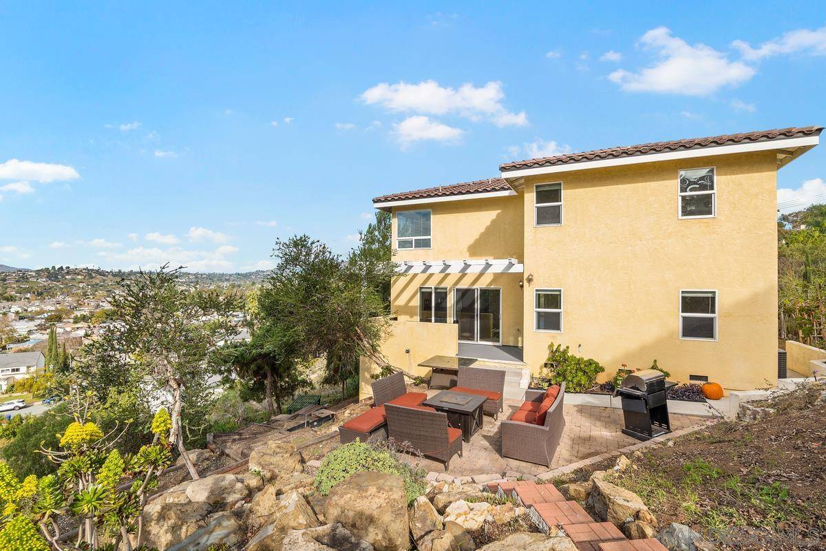 Spring Valley, CA 91977,2262 Johns View Way