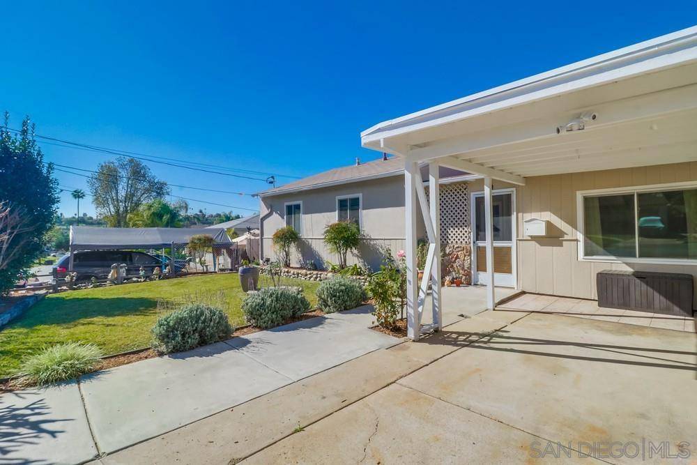 La Mesa, CA 91941,3586 Trophy Drive