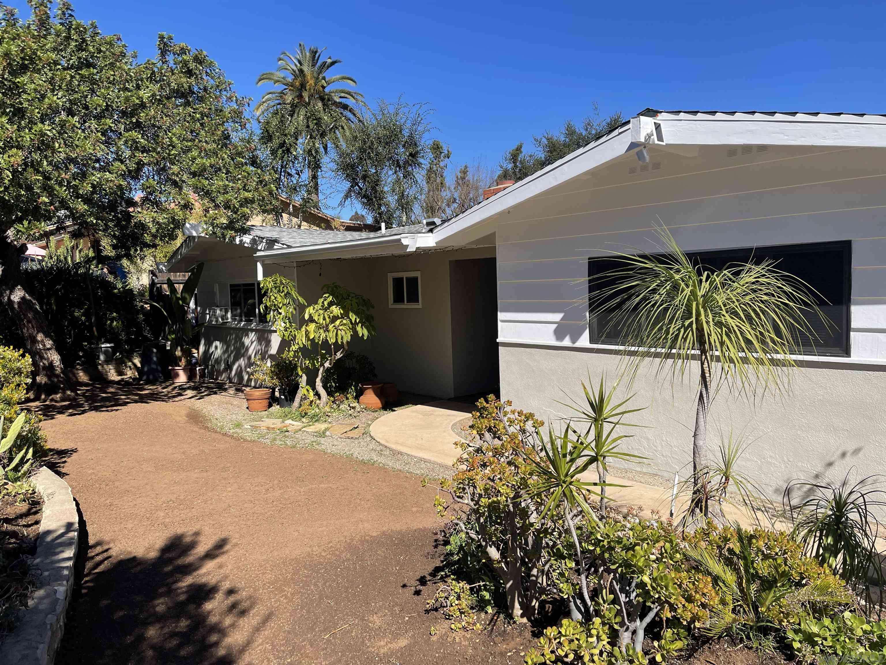 Escondido, CA 92025,1646 Palomino Lane