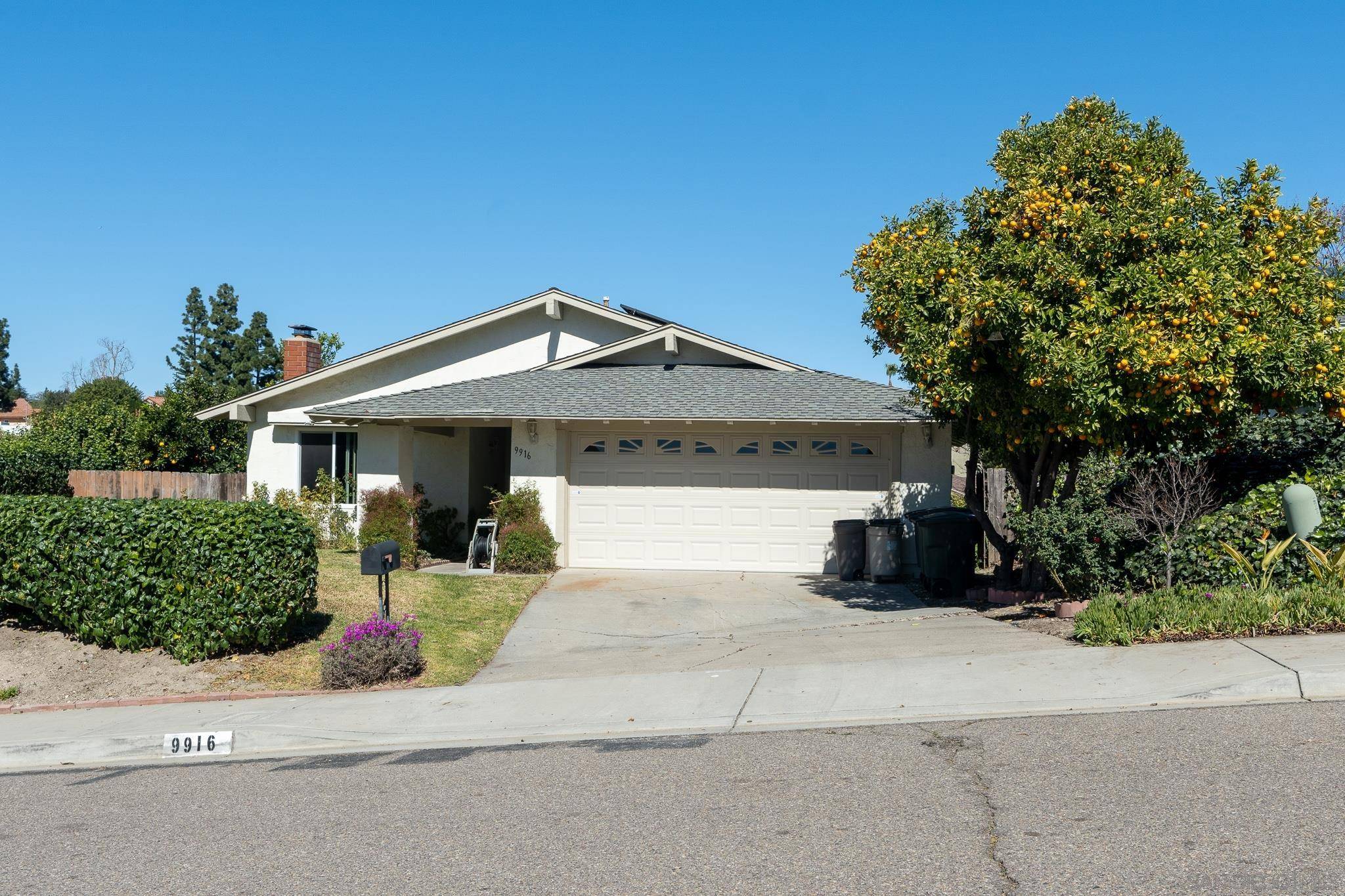 Spring Valley, CA 91977,9916 Crestlane Court